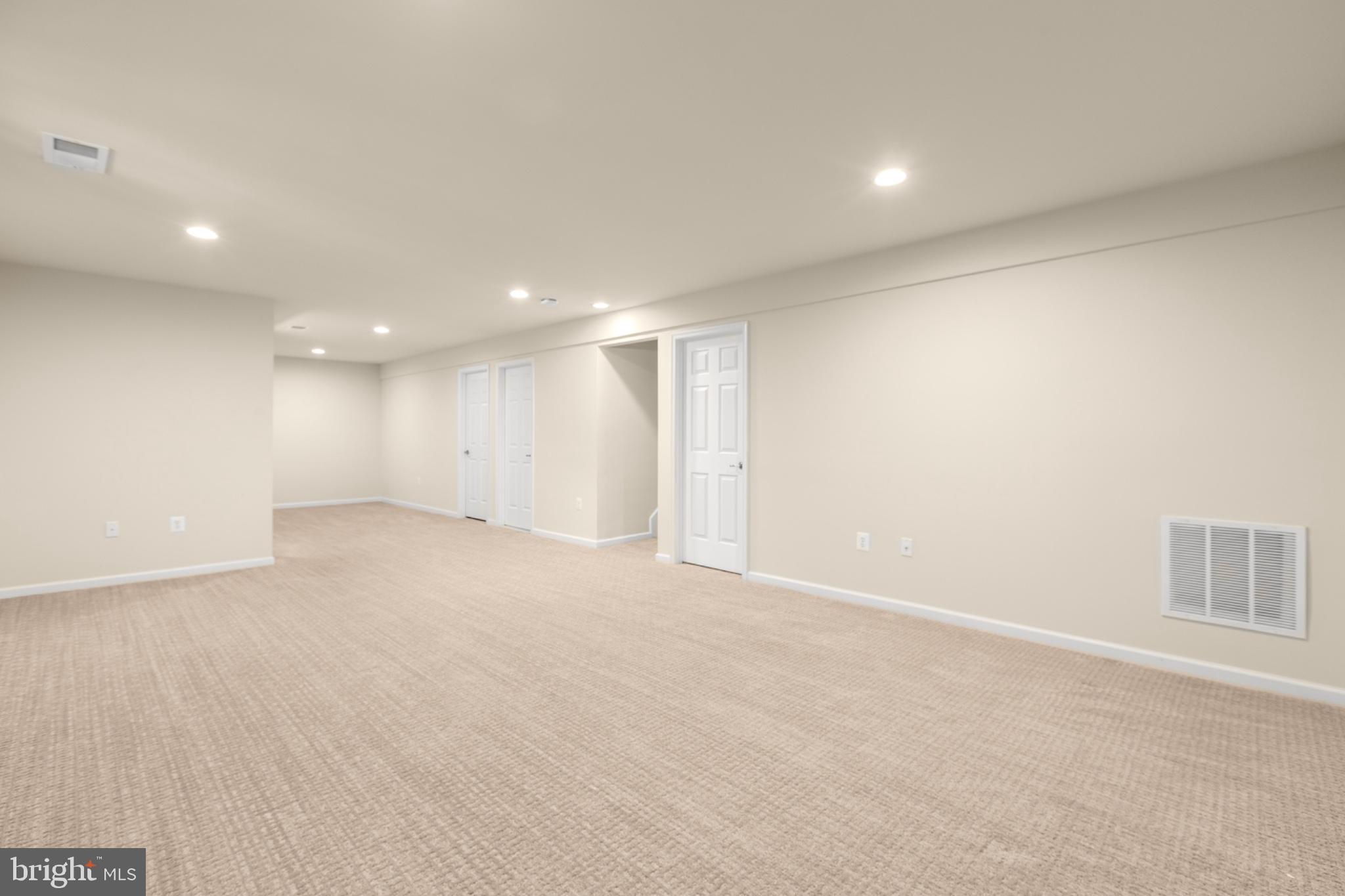 VIRGINIA HERITAGE AT LEE'S PARK - Residential