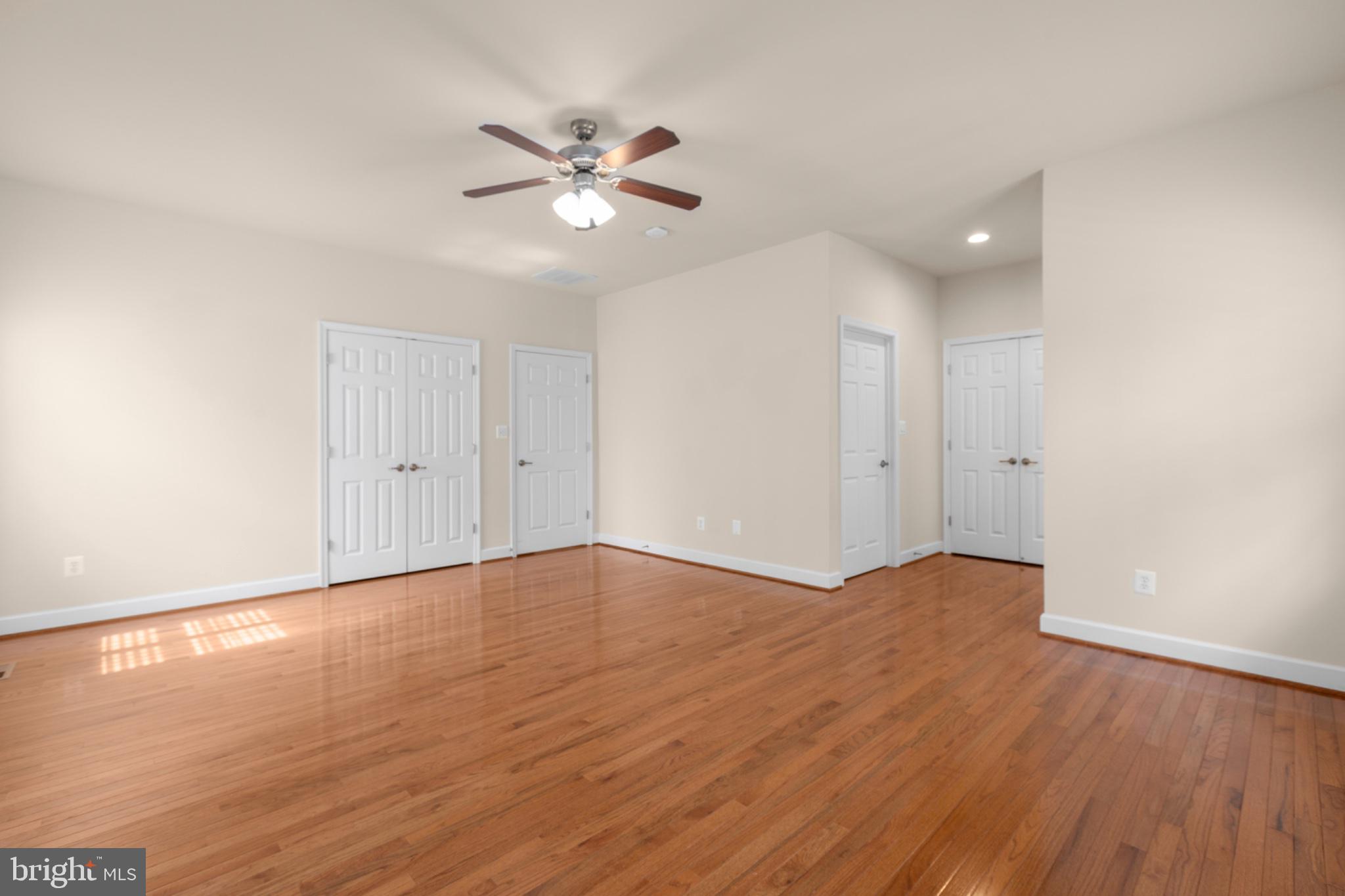 VIRGINIA HERITAGE AT LEE'S PARK - Residential