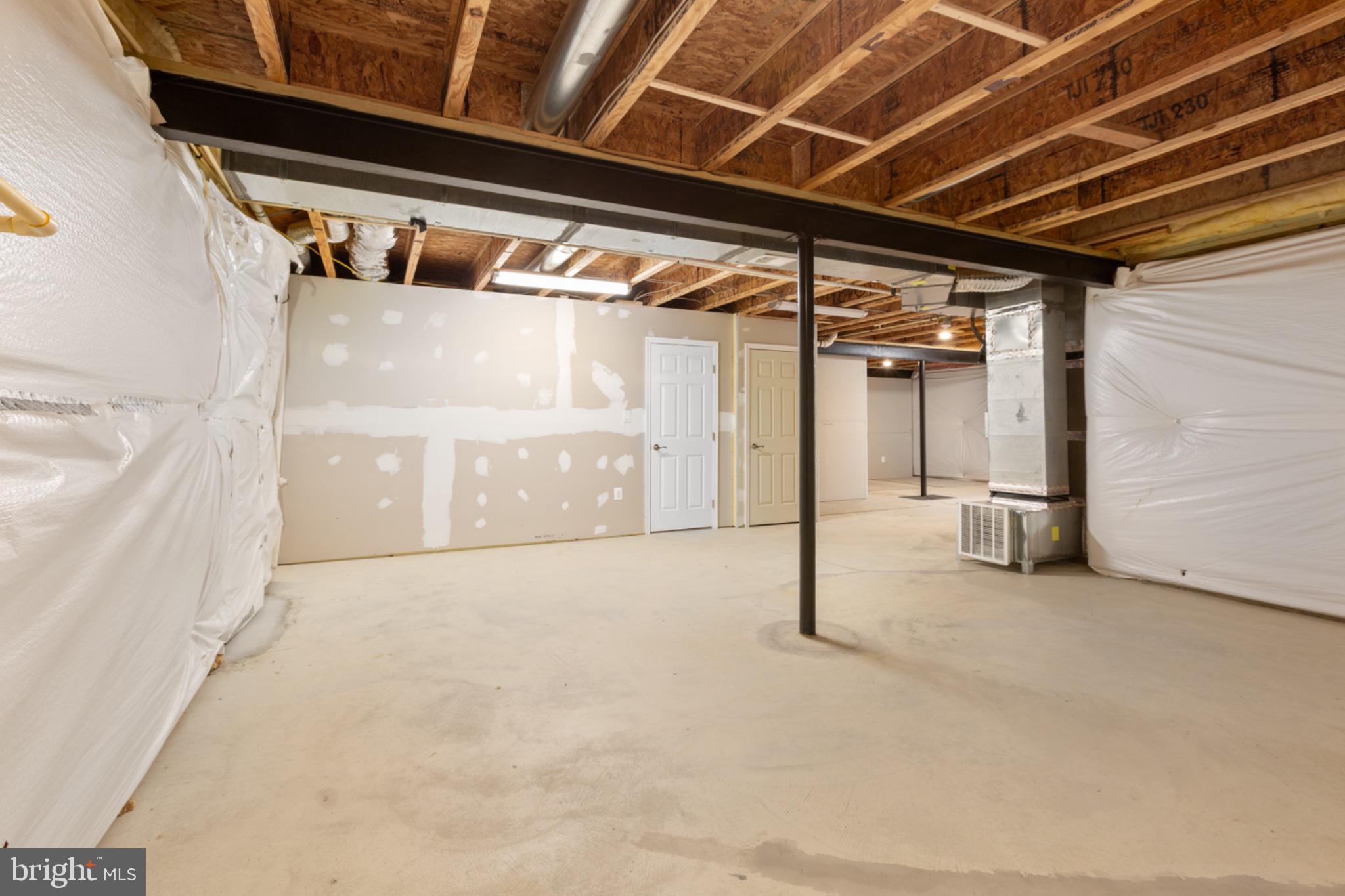 VIRGINIA HERITAGE AT LEE'S PARK - Residential