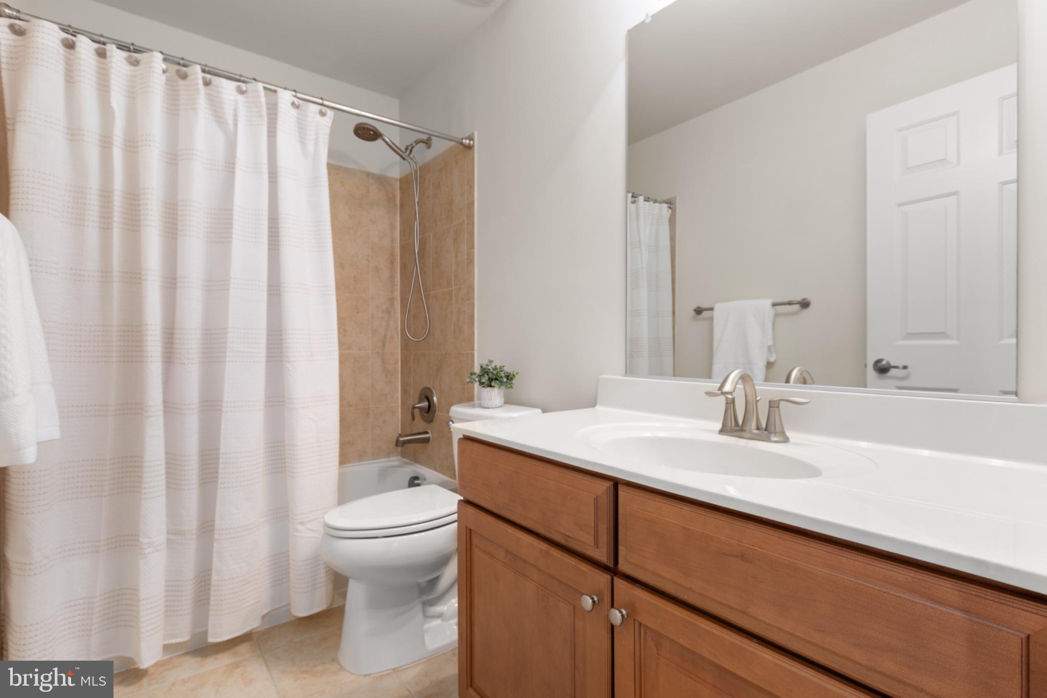 VIRGINIA HERITAGE AT LEE'S PARK - Residential