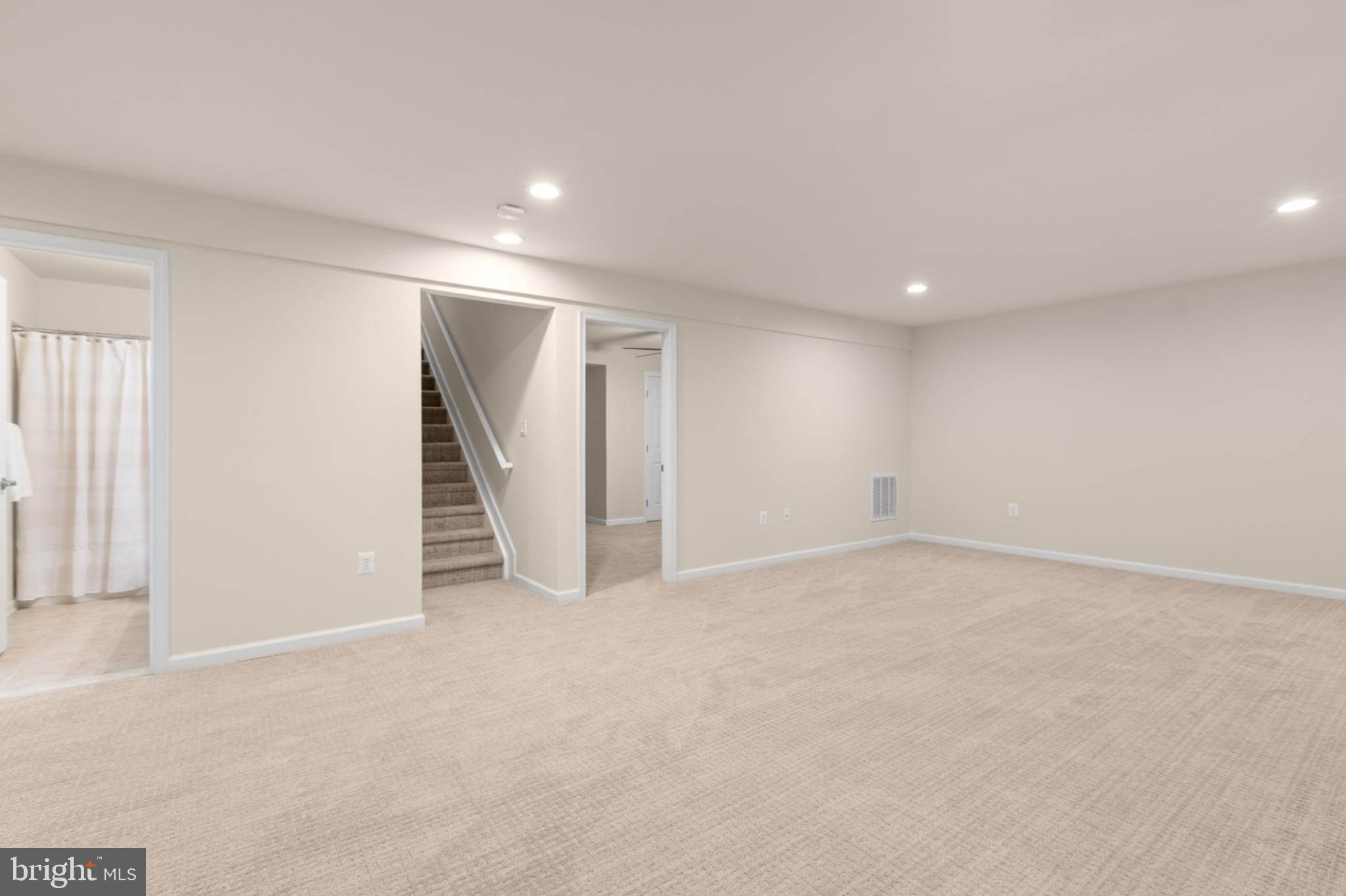 VIRGINIA HERITAGE AT LEE'S PARK - Residential