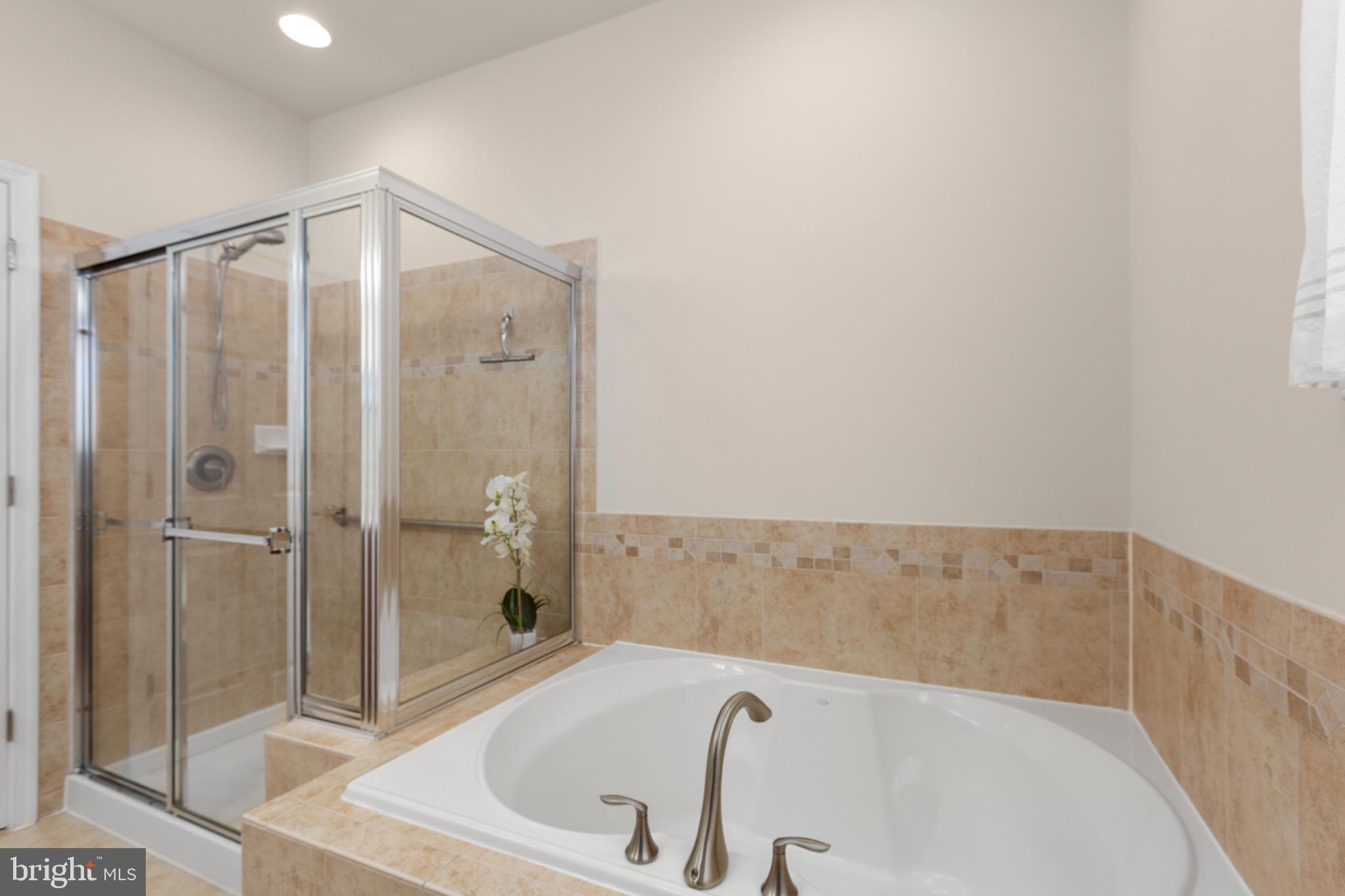 VIRGINIA HERITAGE AT LEE'S PARK - Residential