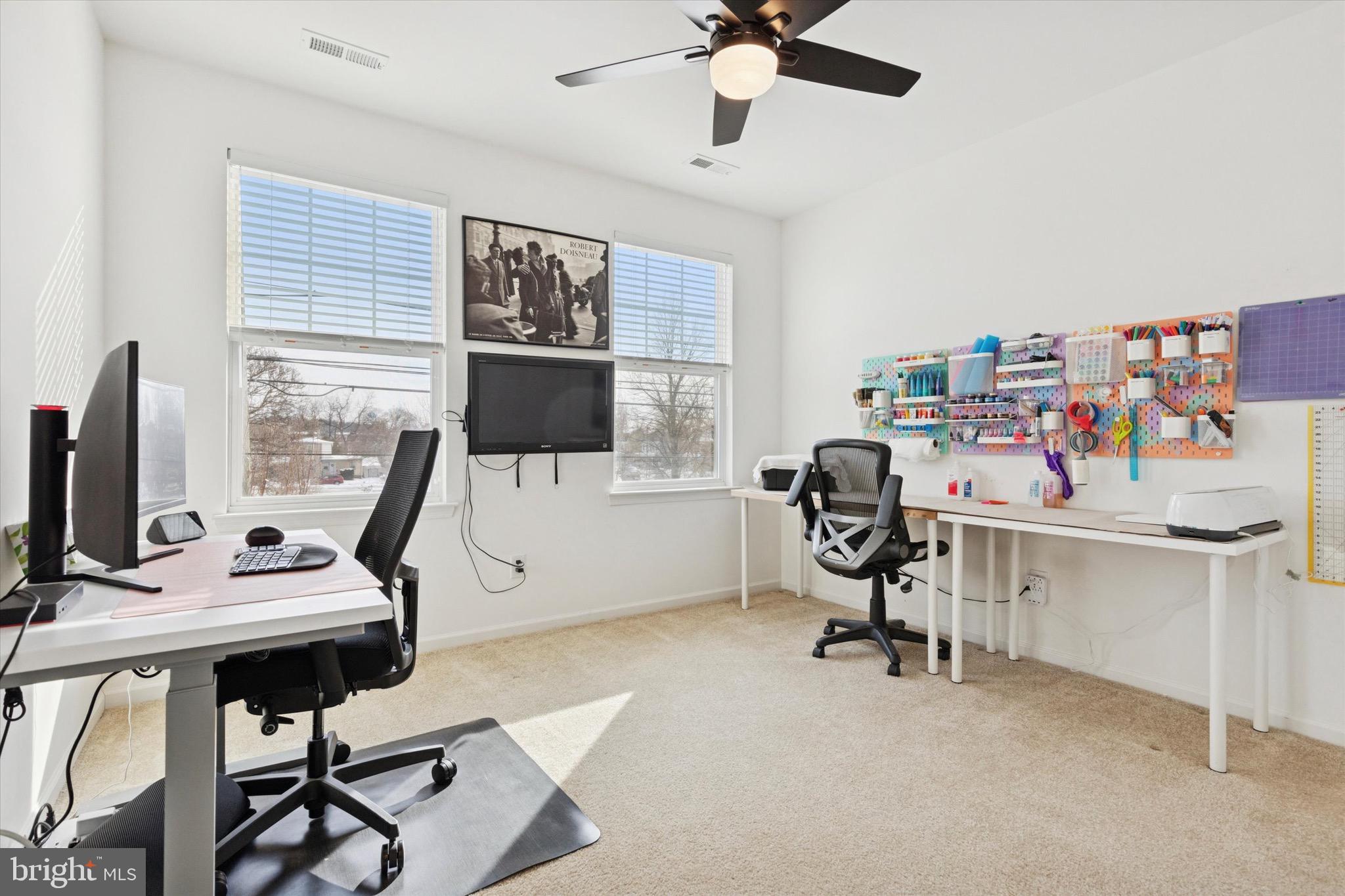 ARBOR KNOLL - Residential