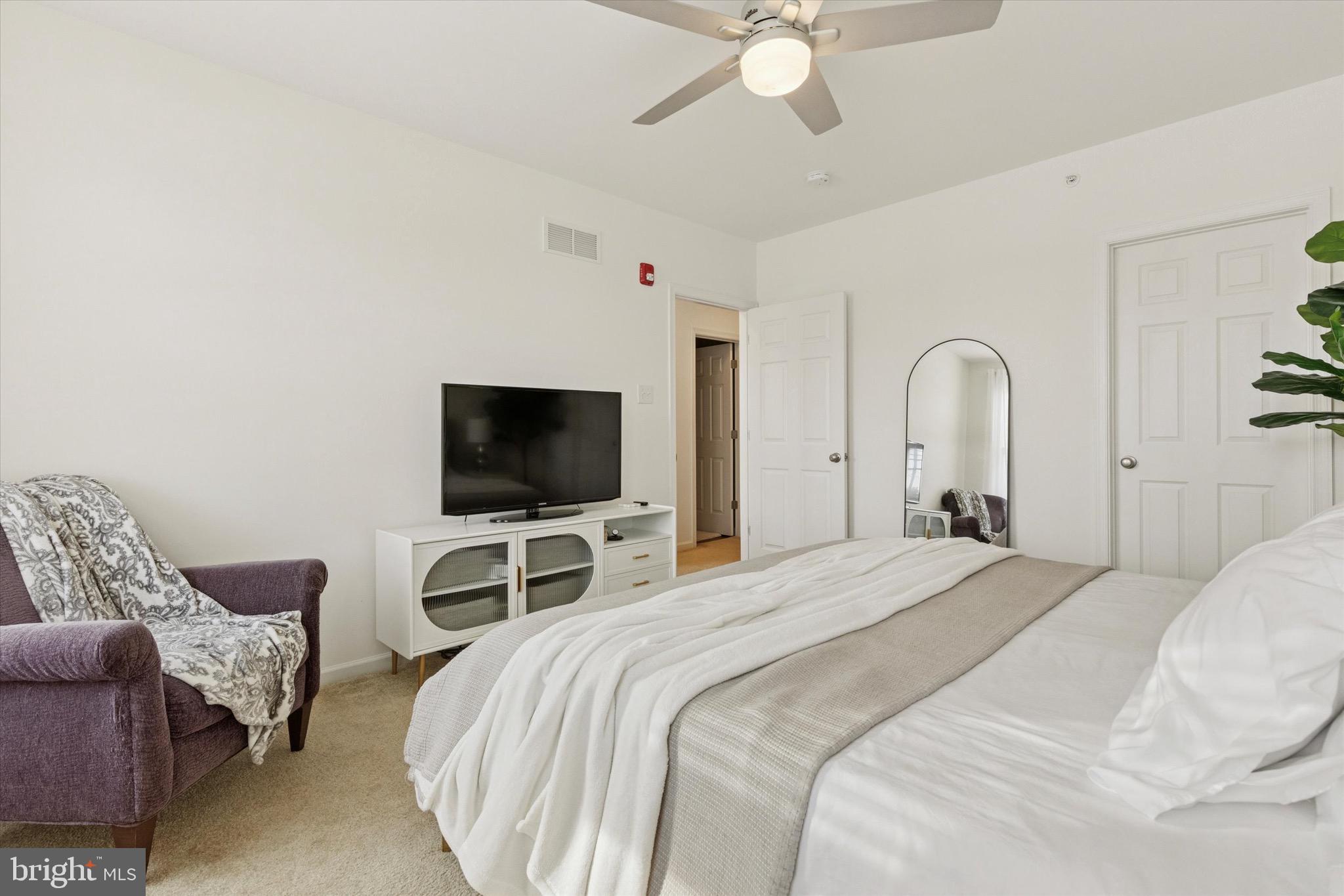 ARBOR KNOLL - Residential