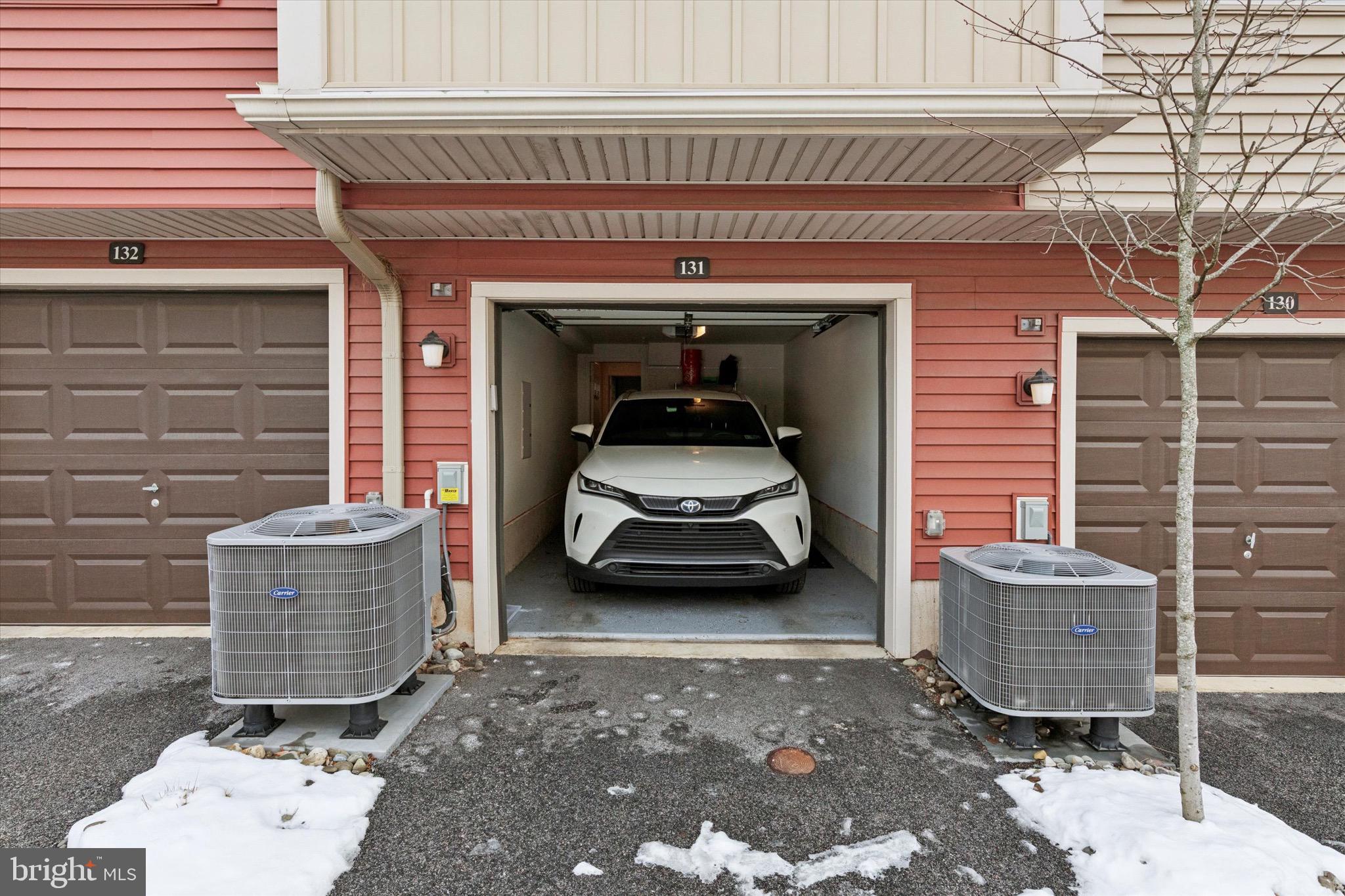 ARBOR KNOLL - Residential