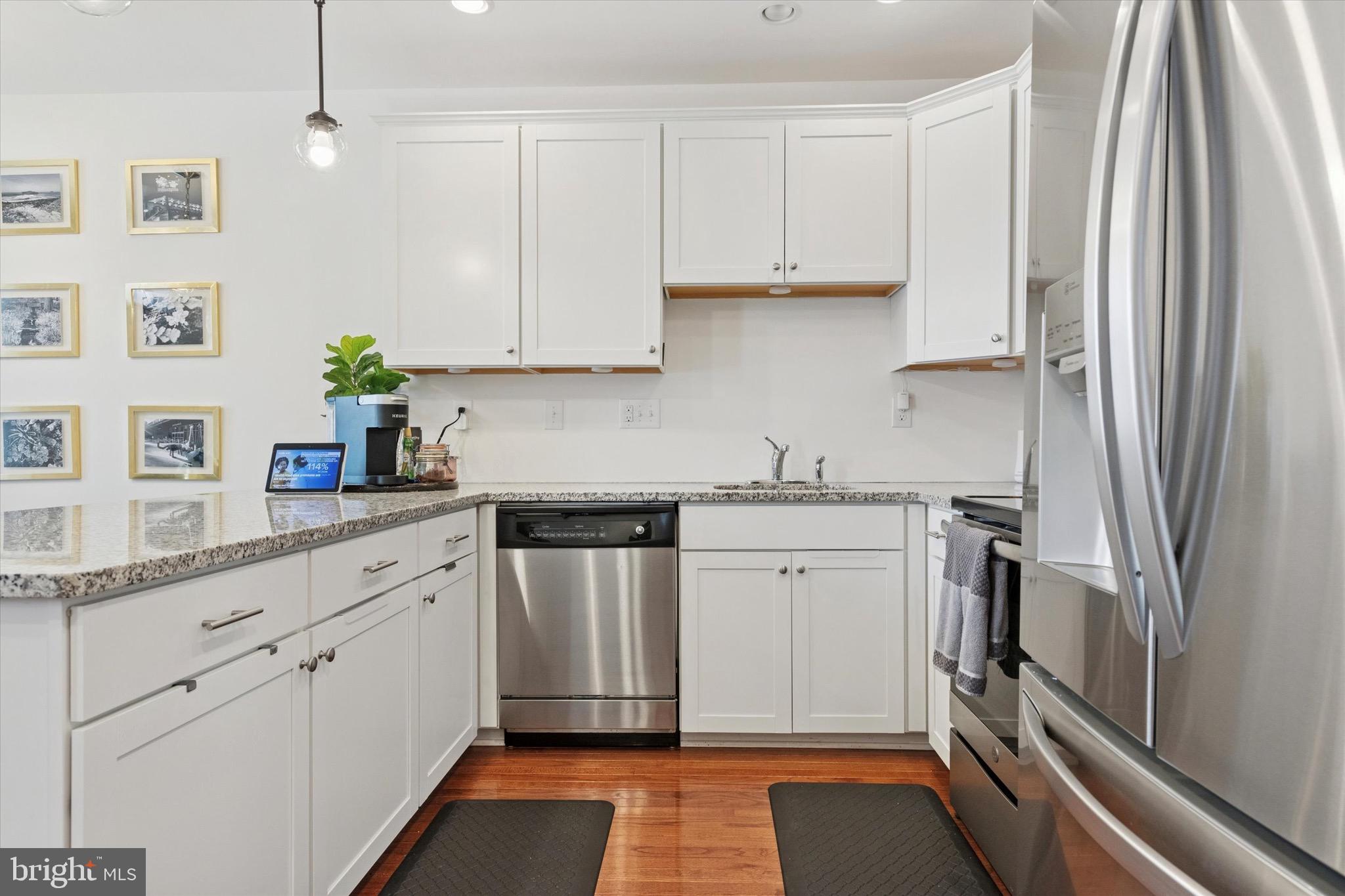 ARBOR KNOLL - Residential