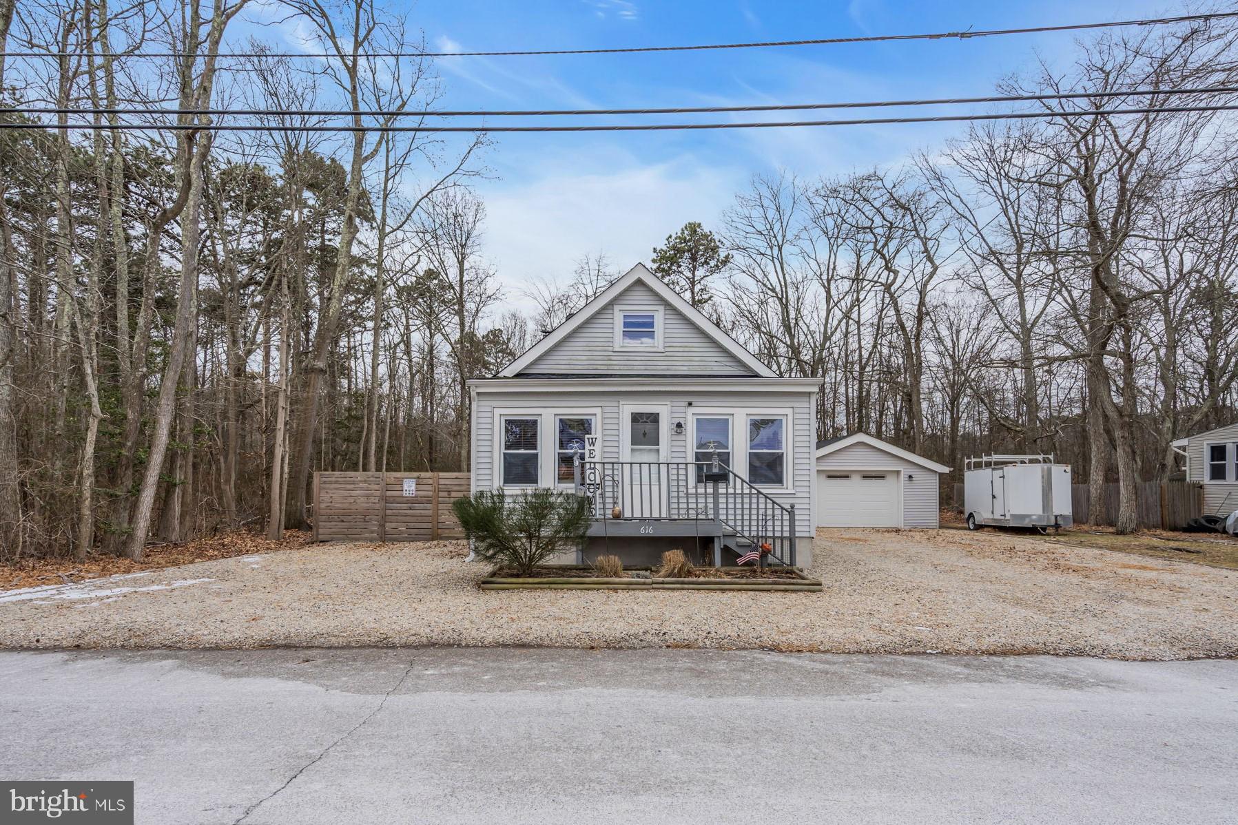 616 E ARVERNE AVENUE