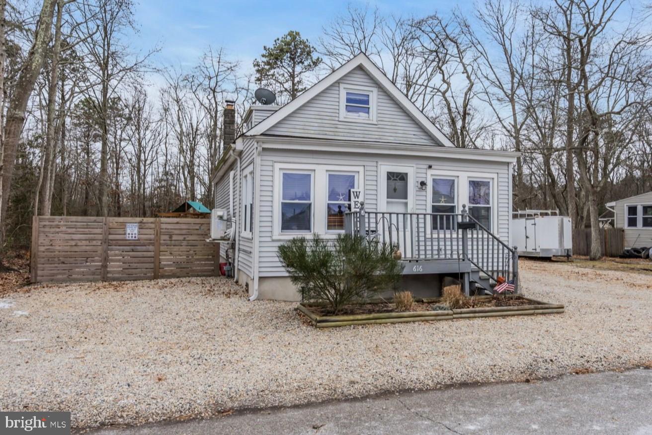 616 E ARVERNE AVENUE