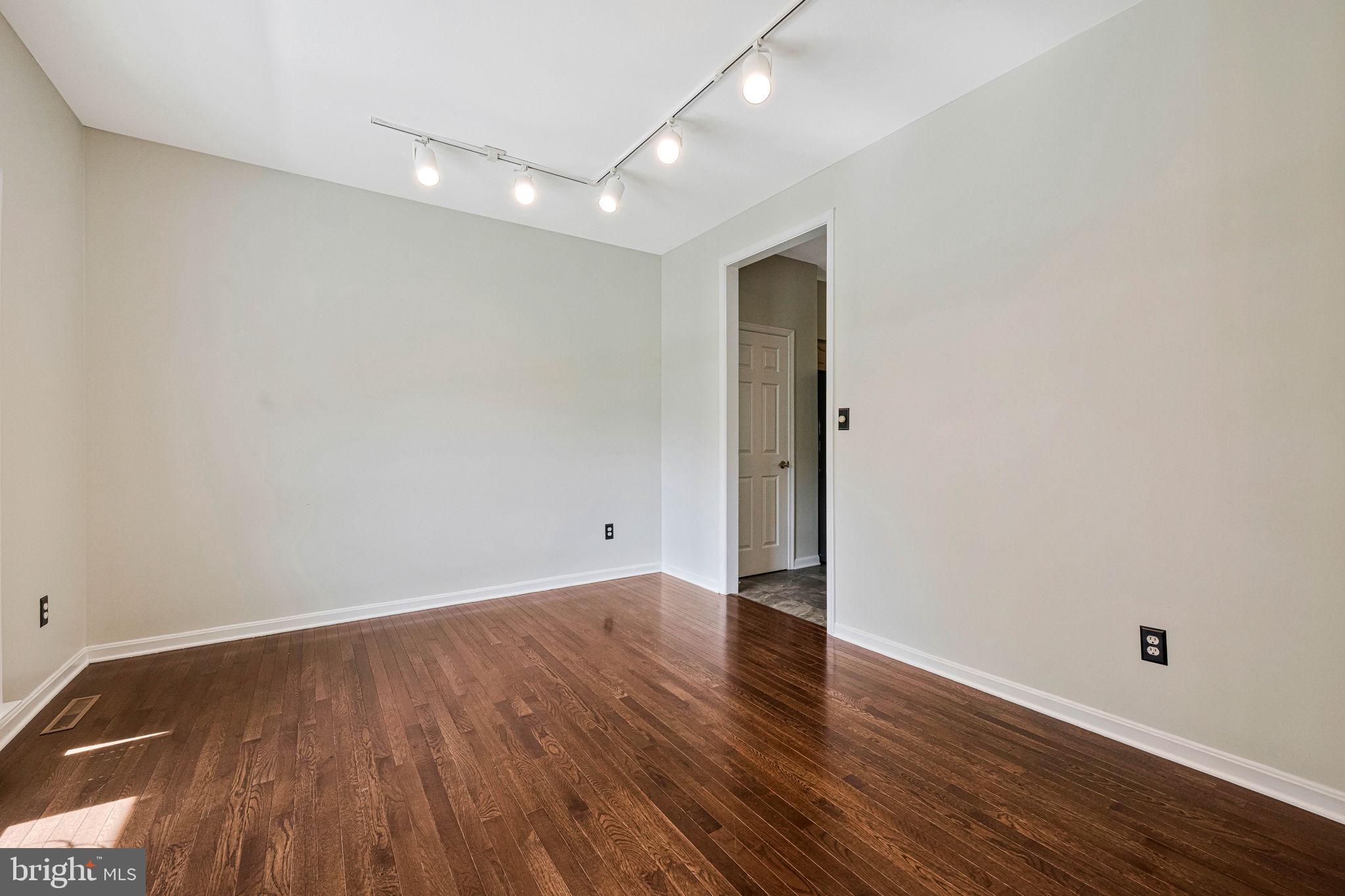 1770 RUDOLPH LANE