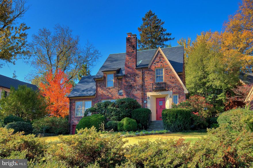 Completely renovated 1928  Colonial combines vintage charm with today's lifestyle & wish list!  Giallo Verone granite custom cabinetry SS appliances:Wolf Range Sub-Zero Owners'suite w/spa bath carrera marble Walk in closets custom built-ins posh comfort top to bottom! Just add furniture to live in  DC style with VA pricing! Great value - priced at 100k under builder cost