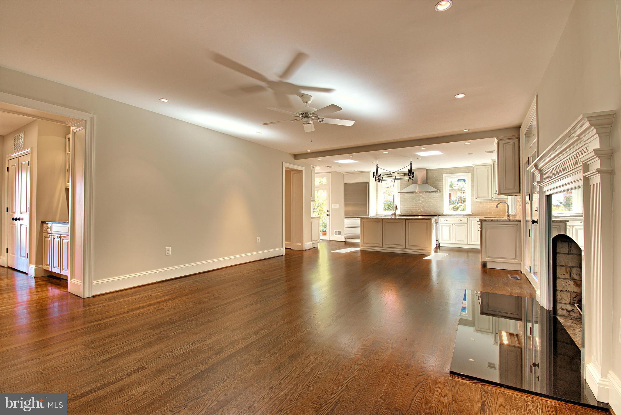 GOLF CLUB MANOR - Residential