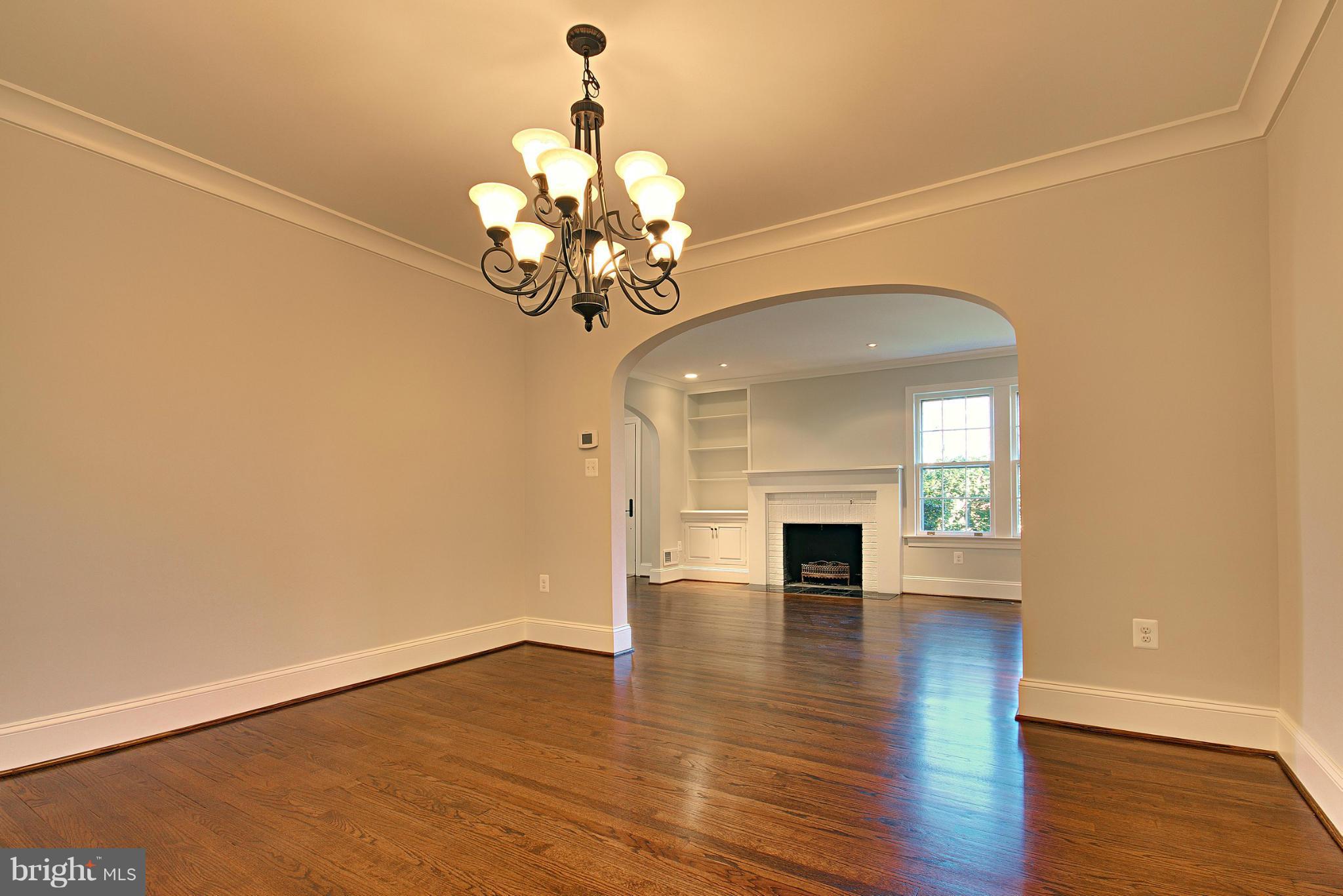 GOLF CLUB MANOR - Residential