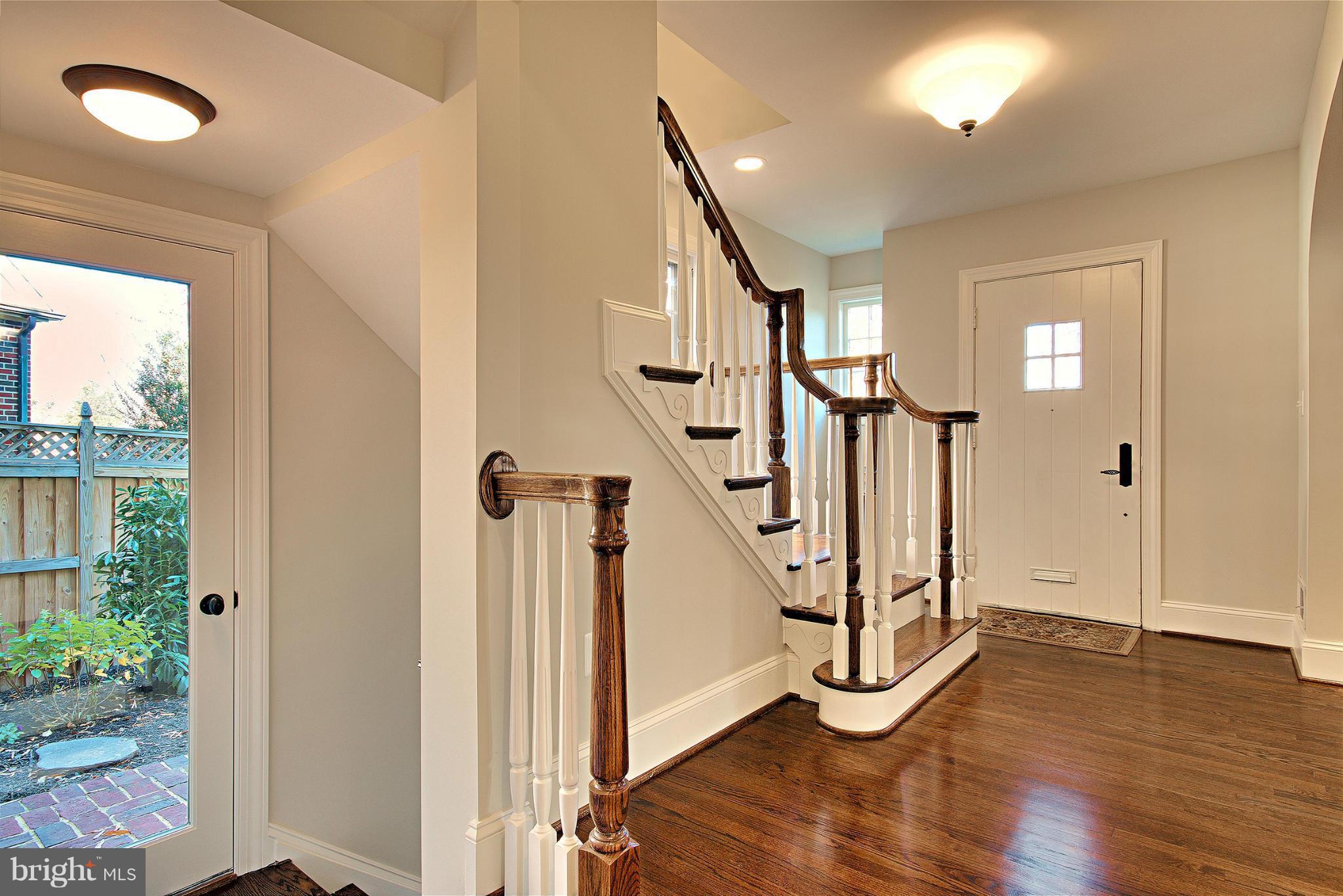 GOLF CLUB MANOR - Residential