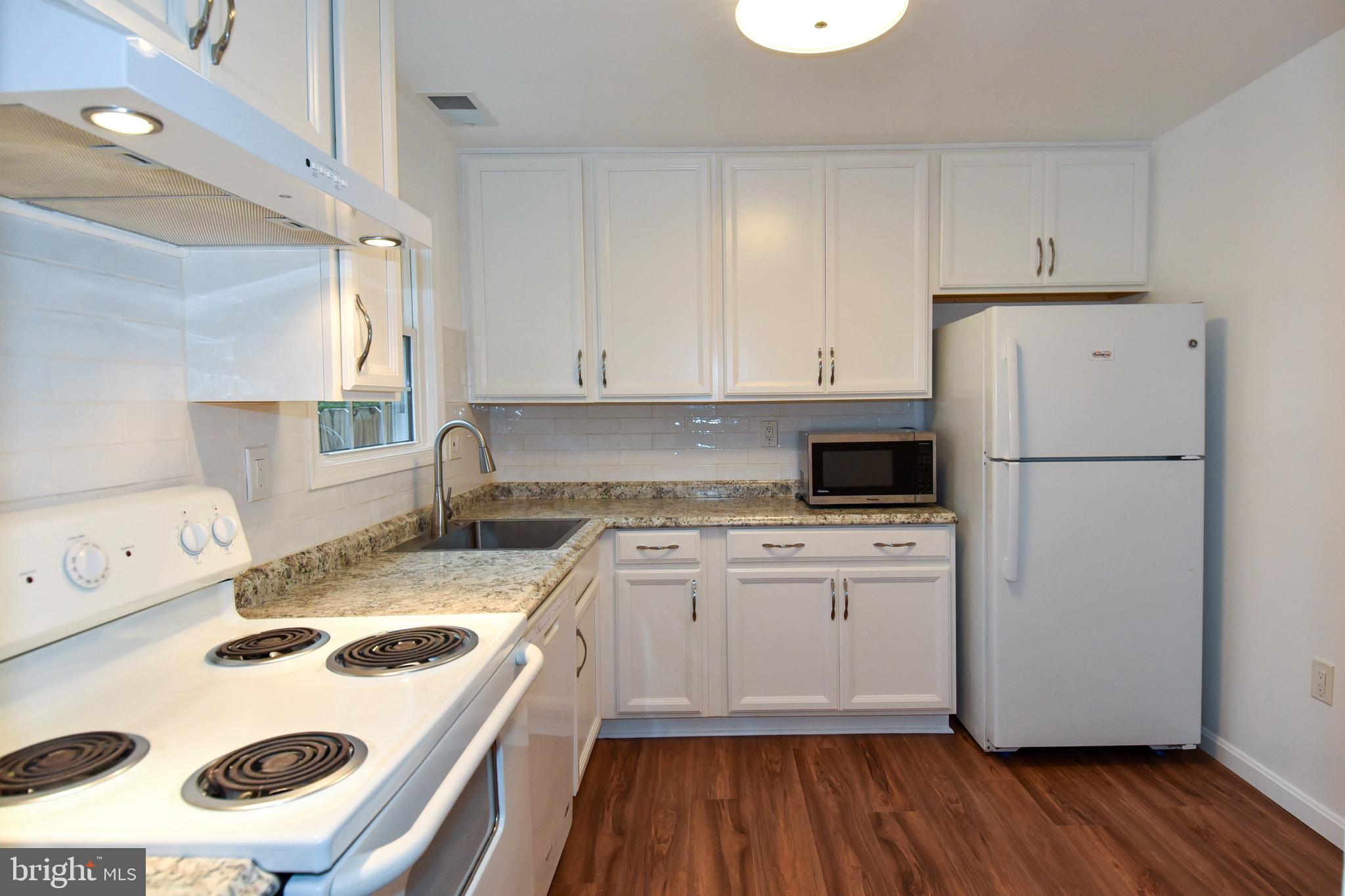 BLAKELEE - Residential Lease