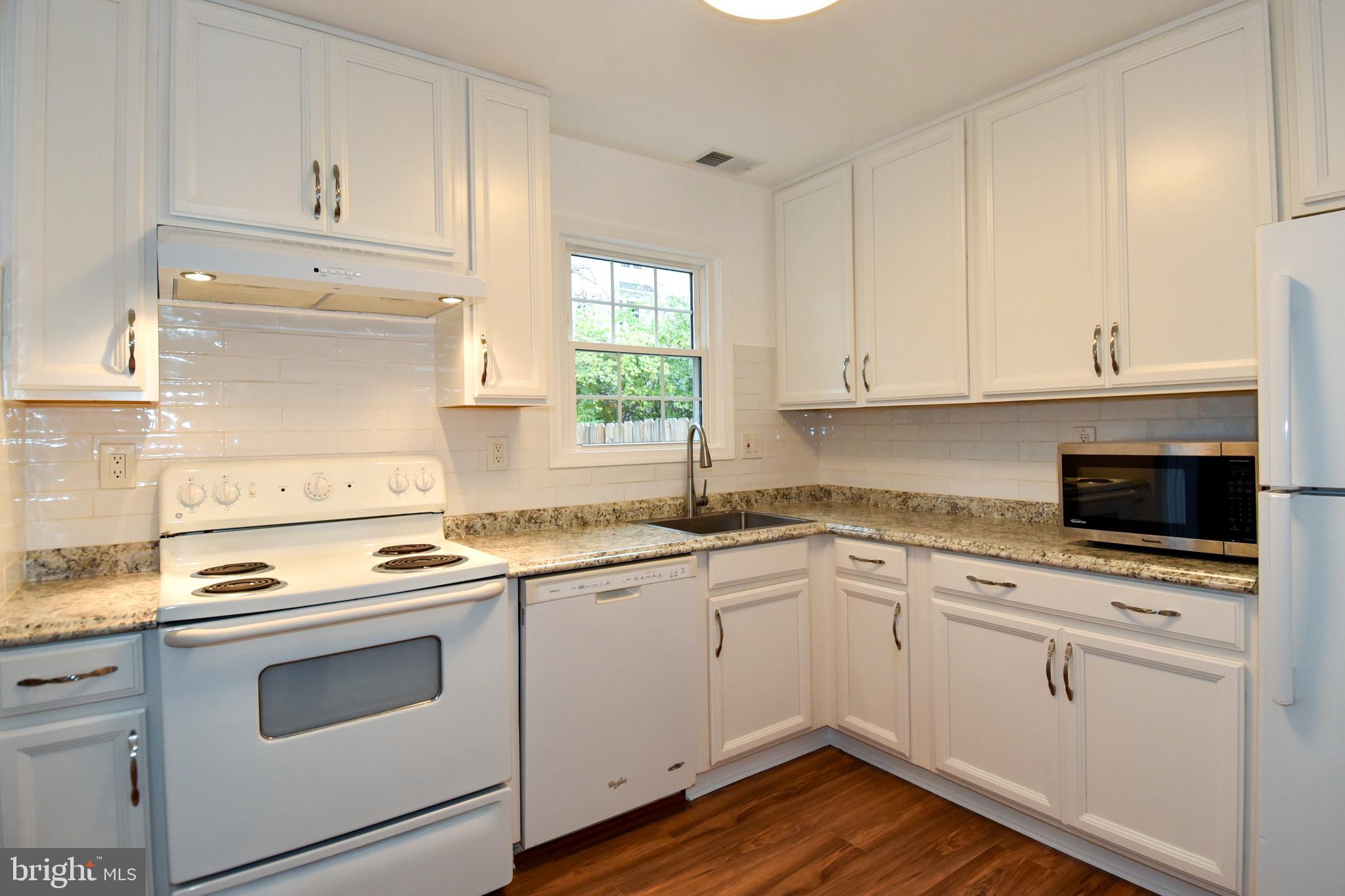 BLAKELEE - Residential Lease