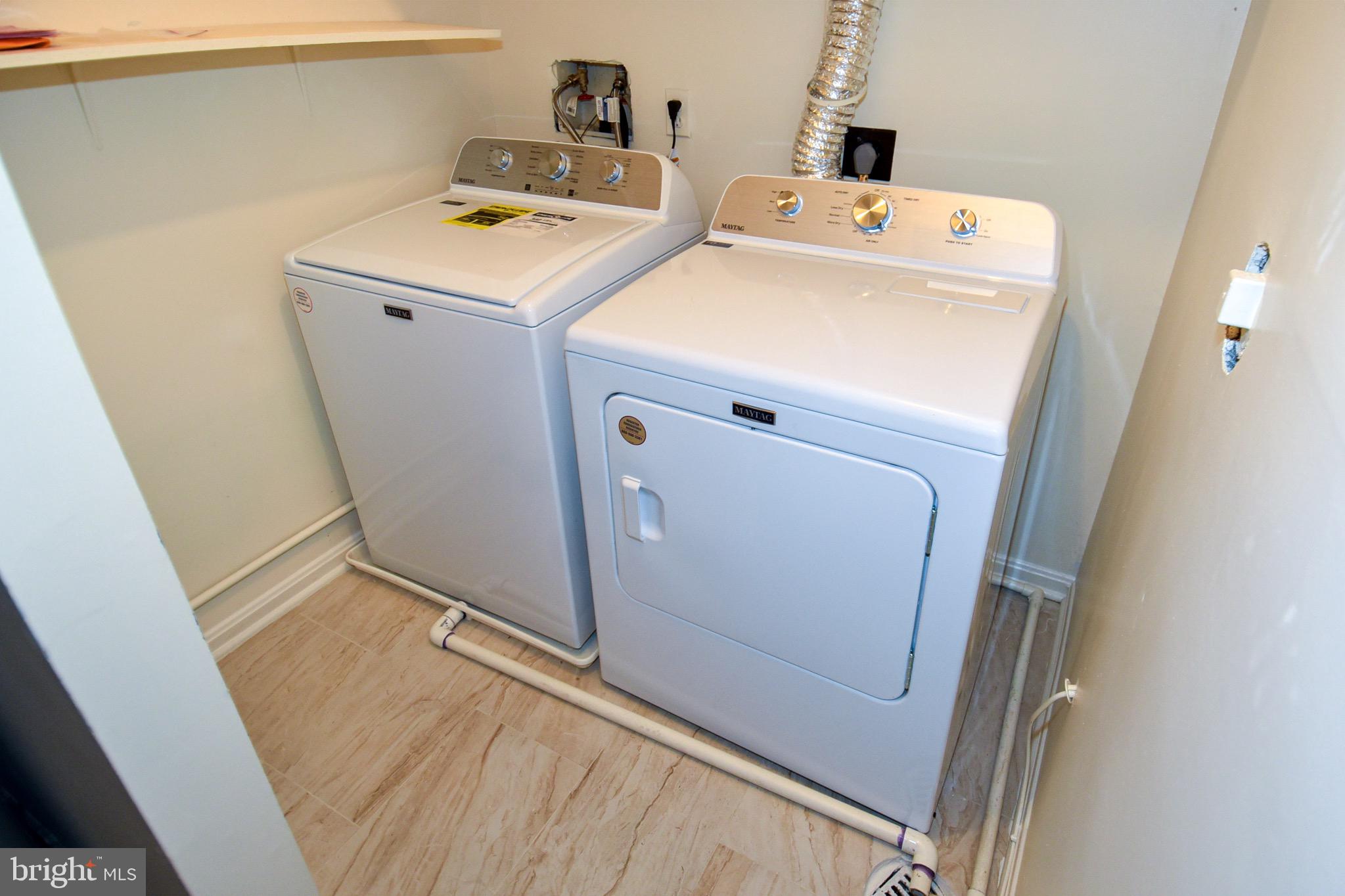 BLAKELEE - Residential Lease