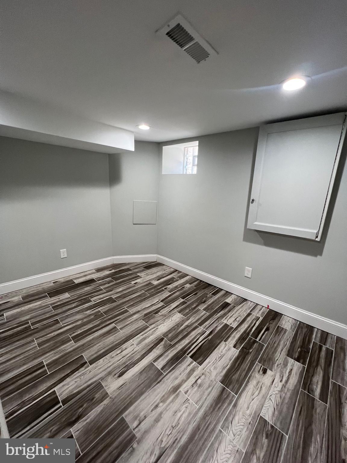 GIRARD ESTATES - Residential Lease