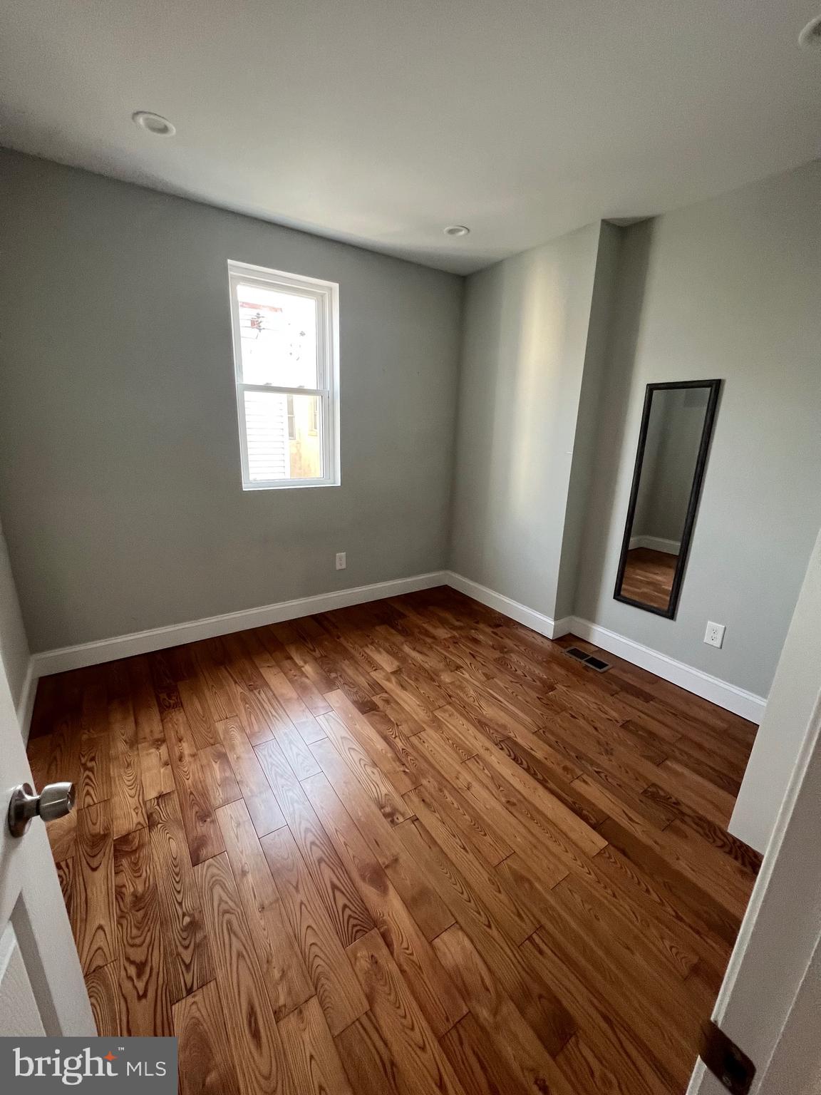 GIRARD ESTATES - Residential Lease