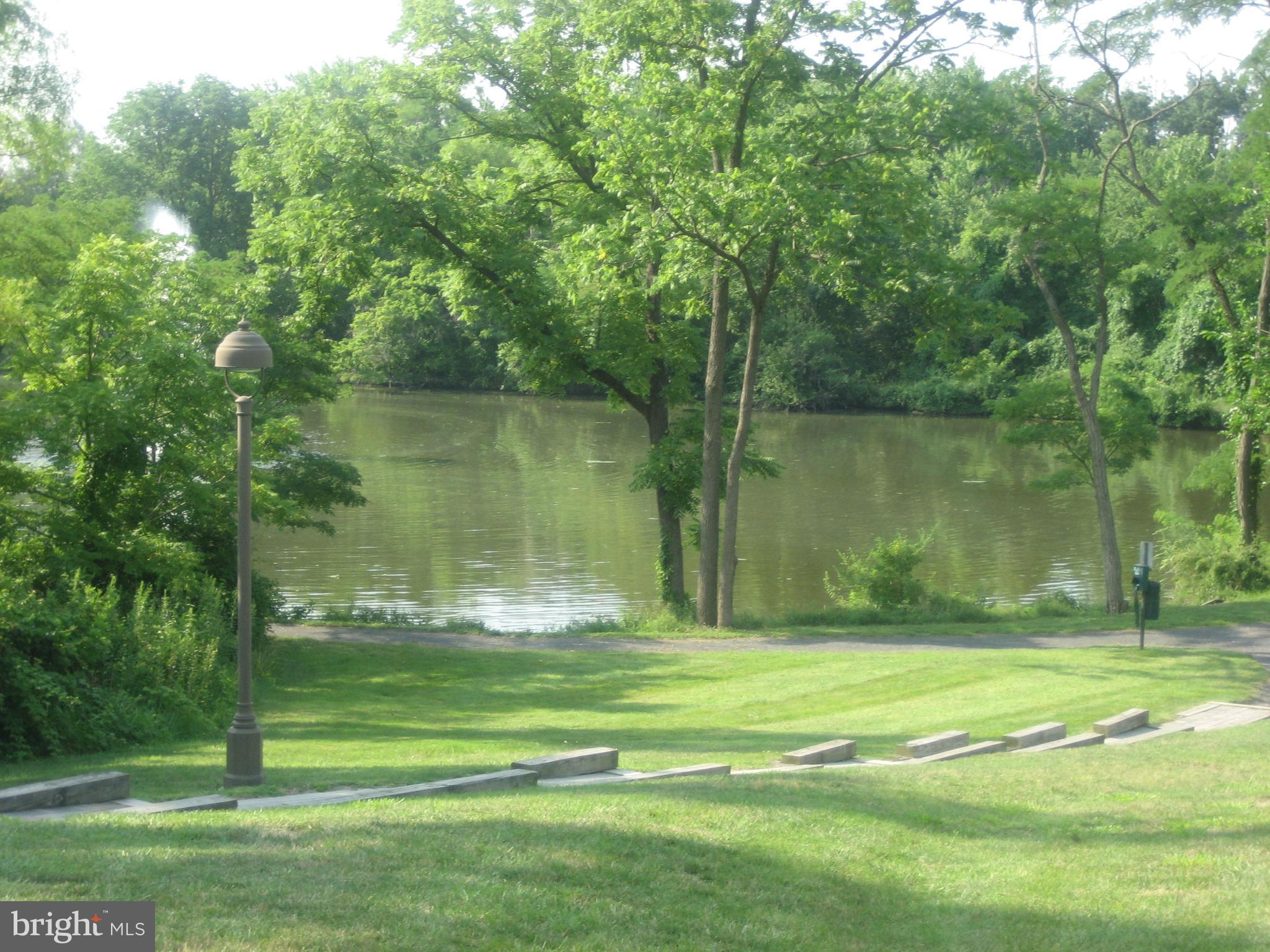 OXFORD OF BLUE BELL - Residential