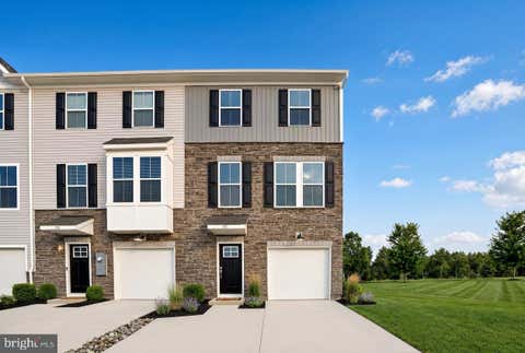 Townhouse For Sale - 321 Mingo Way<br/> TOWNSEND, DE 19734