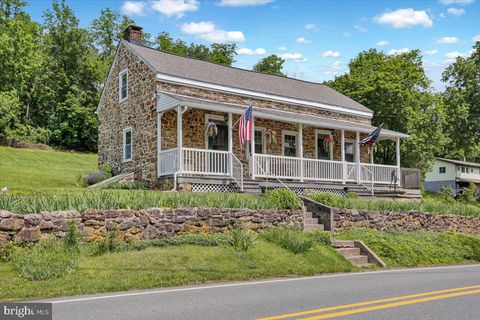 1124 FAIRVIEW DRIVE READING PA 19605