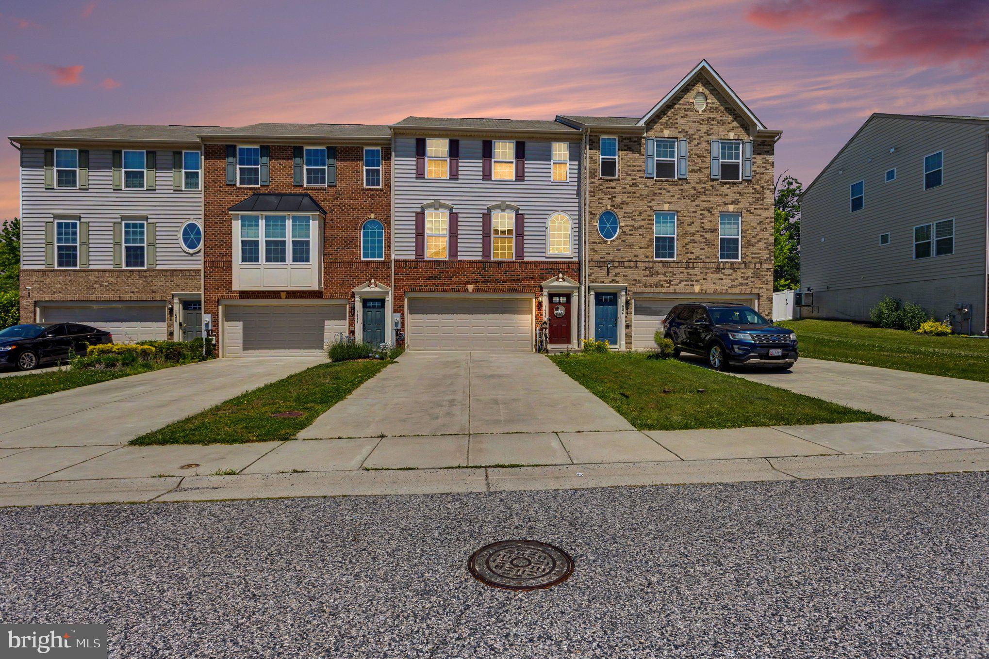 1686 MINQUA STREET