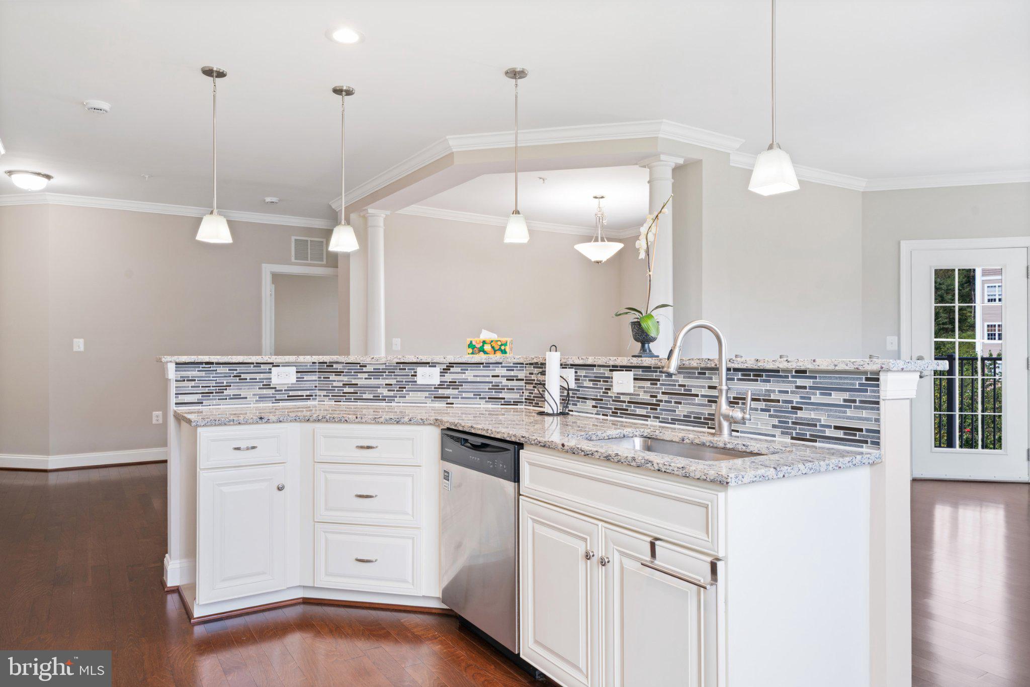 Property Search 900 MACPHAIL WOODS XING 3I