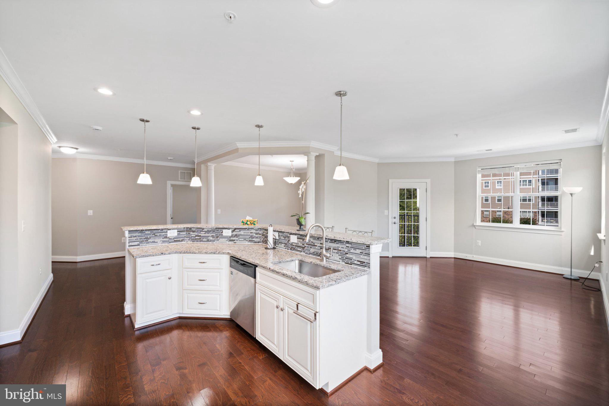 Property Search 900 MACPHAIL WOODS XING 3I