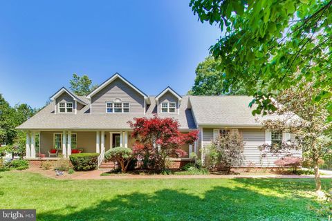 Photo of 6454 Woodridge Road, ALEXANDRIA, VA 22312 (MLS # VAFX2309562)
