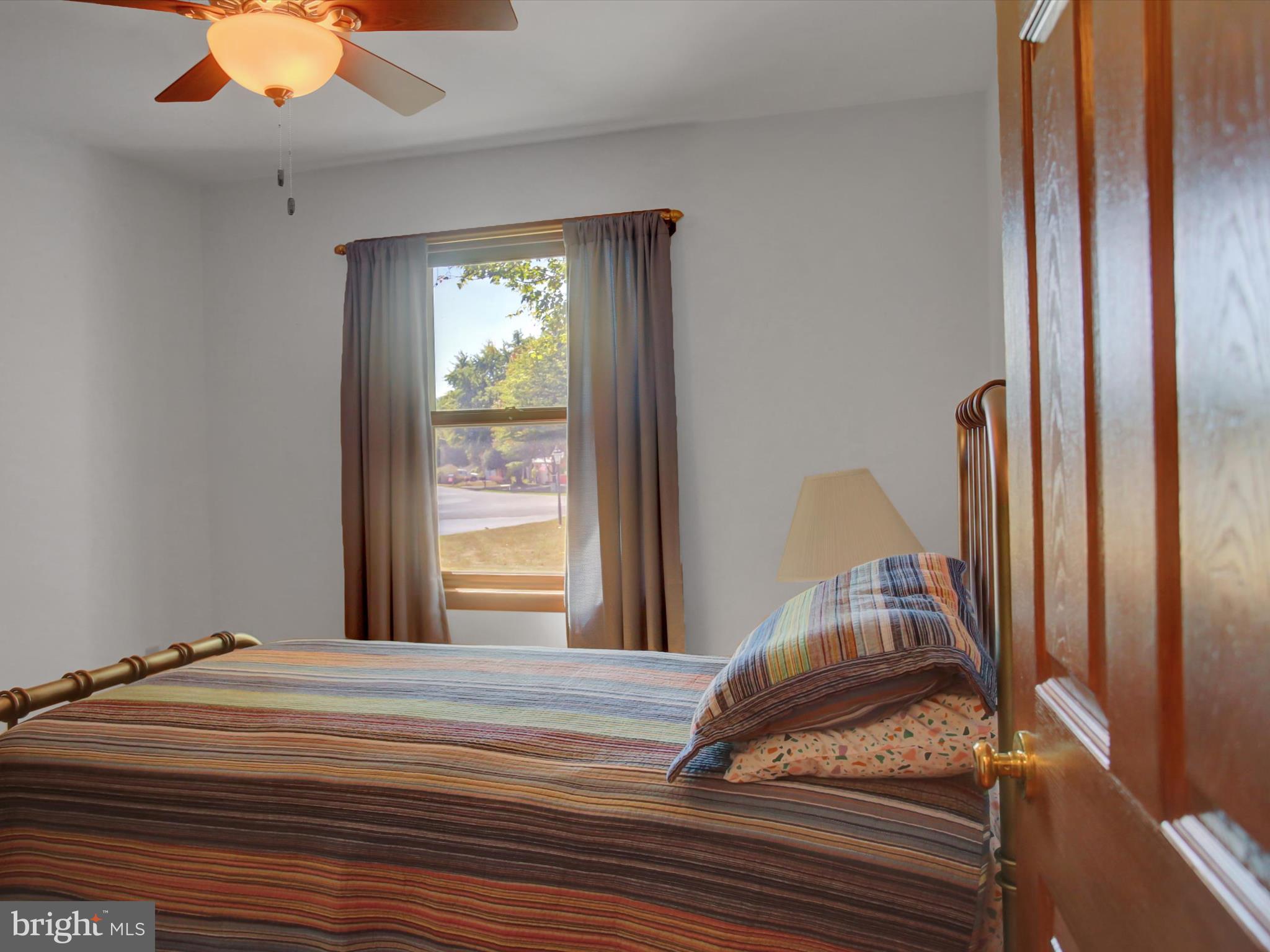 COLONIAL PARK EAST - Residential