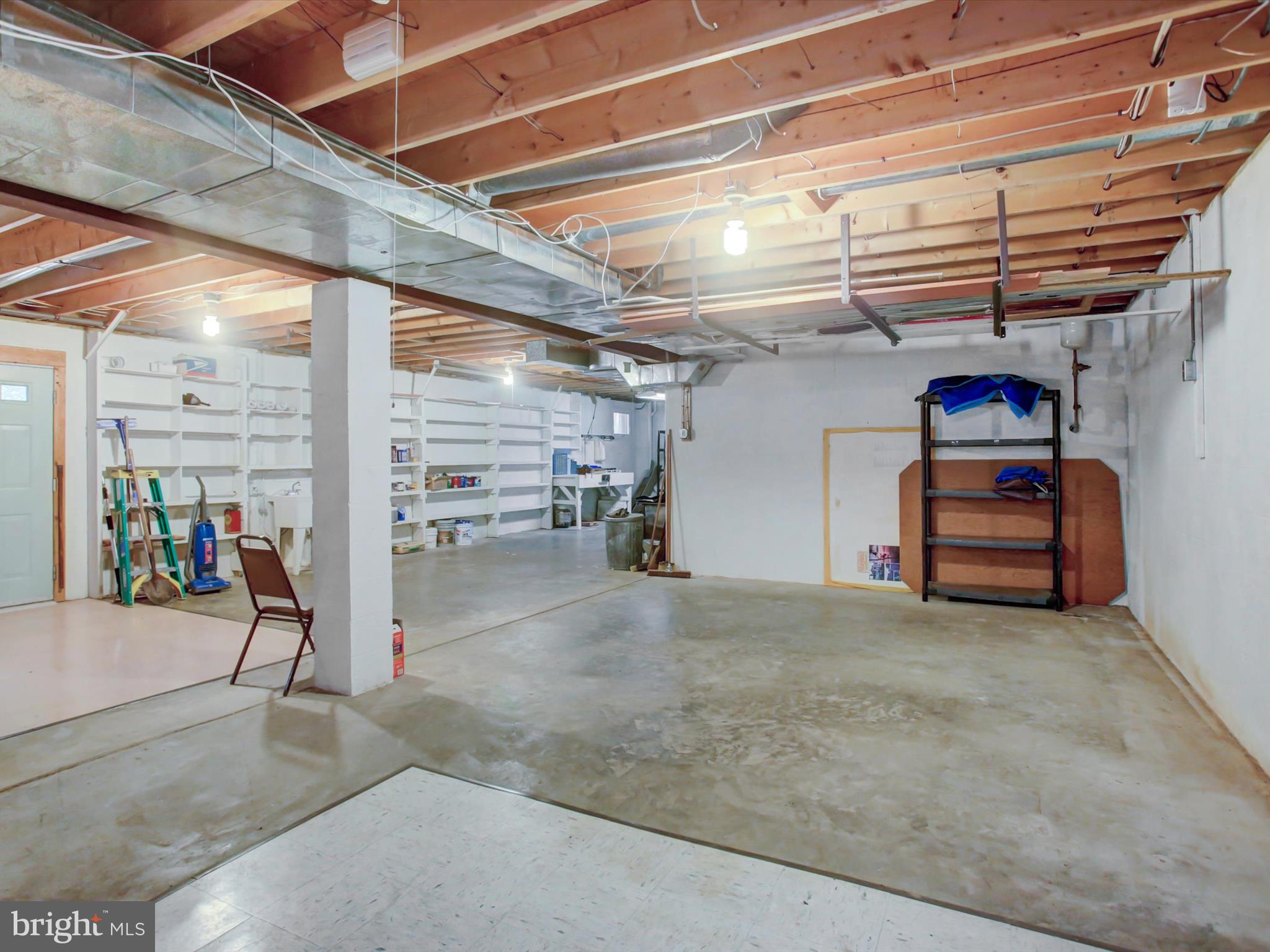 COLONIAL PARK EAST - Residential