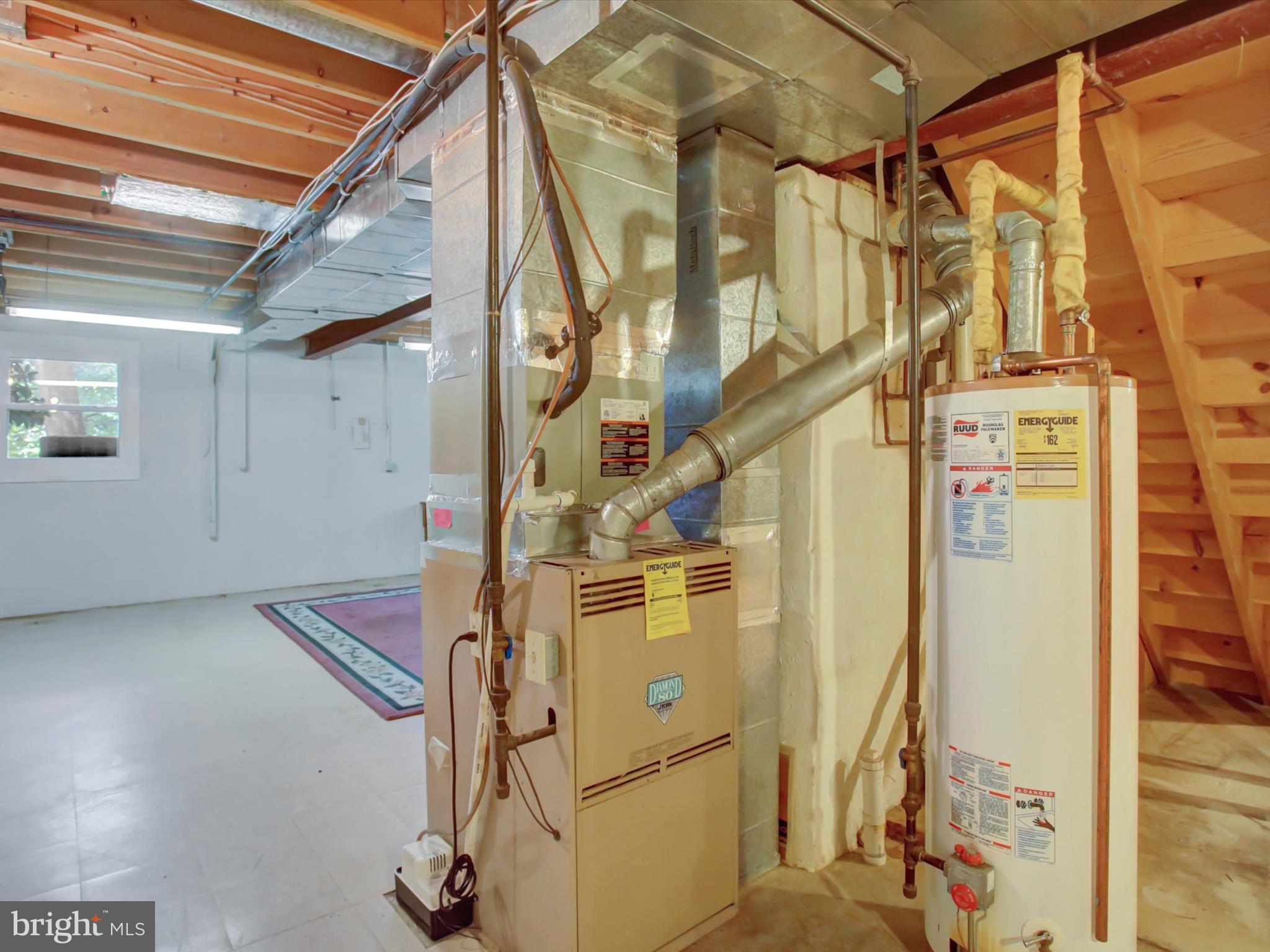 COLONIAL PARK EAST - Residential