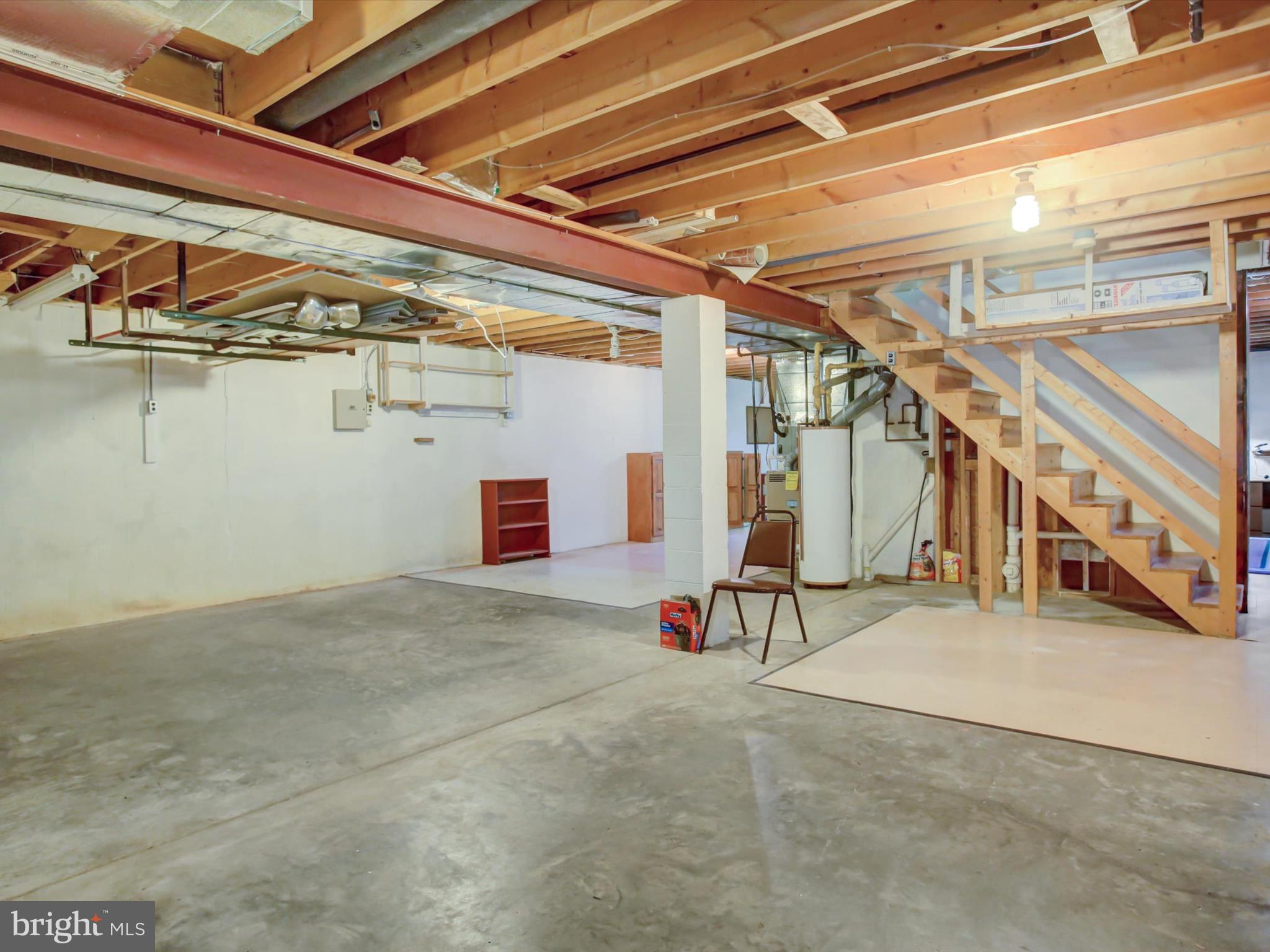 COLONIAL PARK EAST - Residential