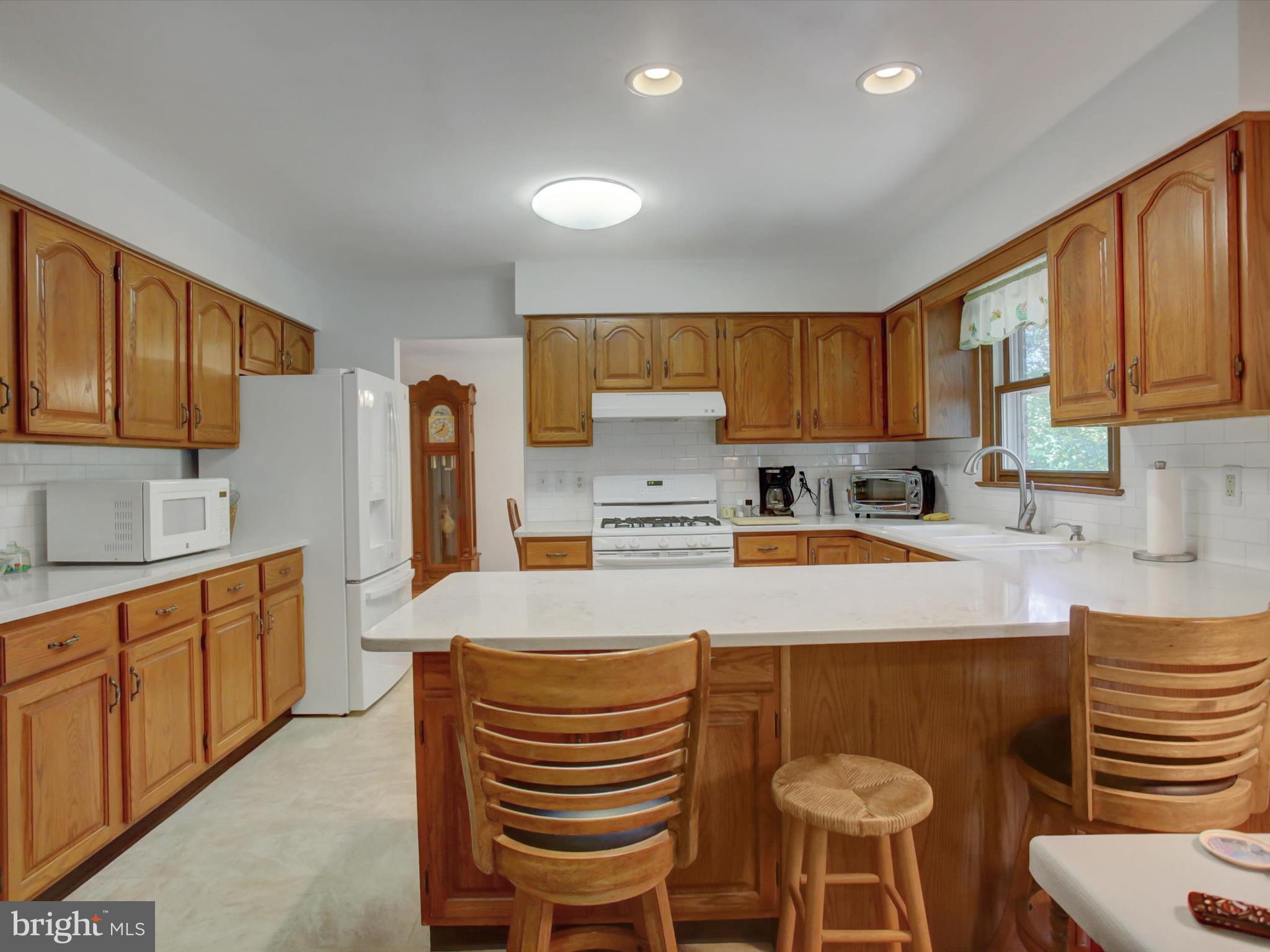 COLONIAL PARK EAST - Residential