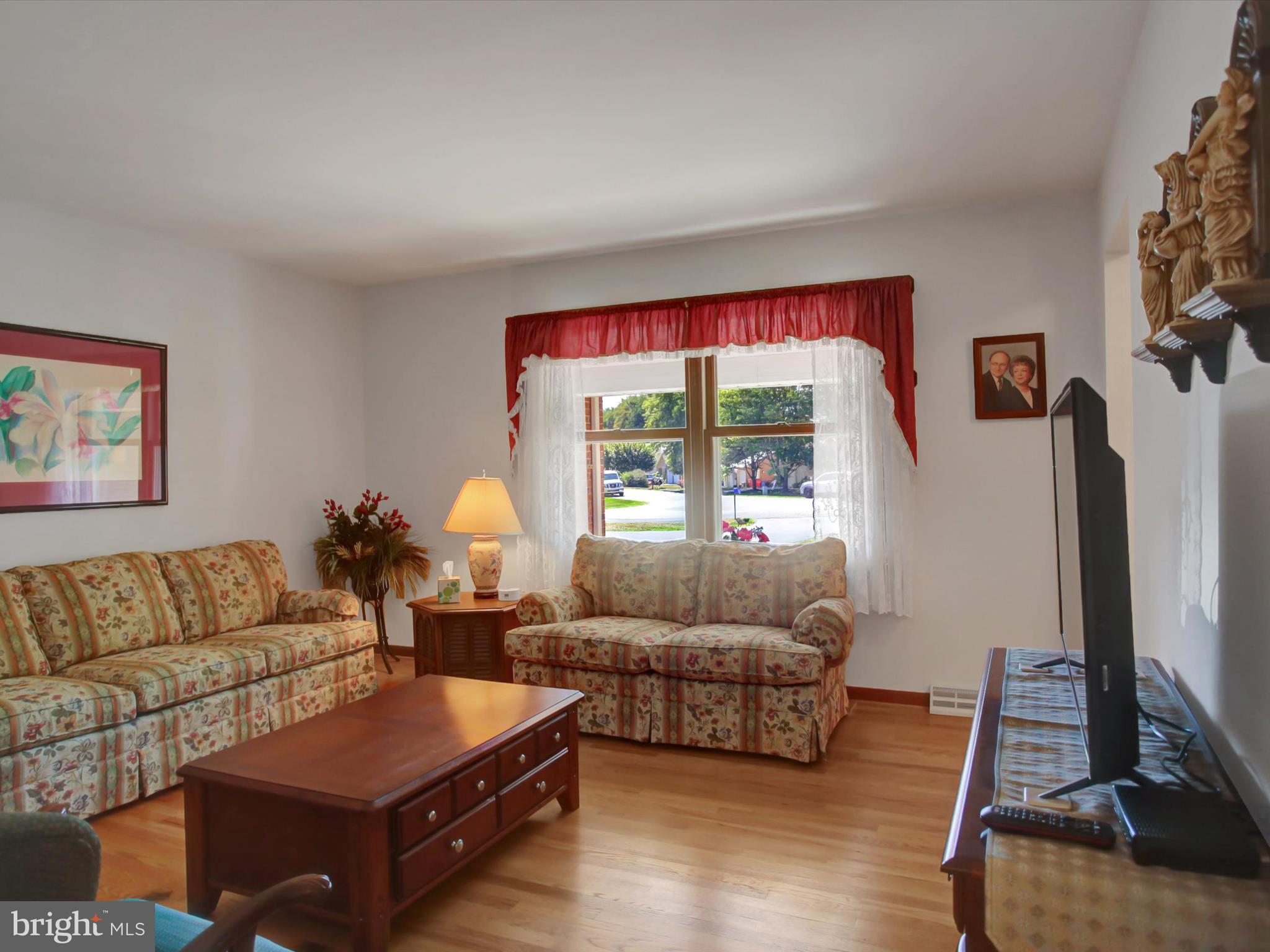 COLONIAL PARK EAST - Residential