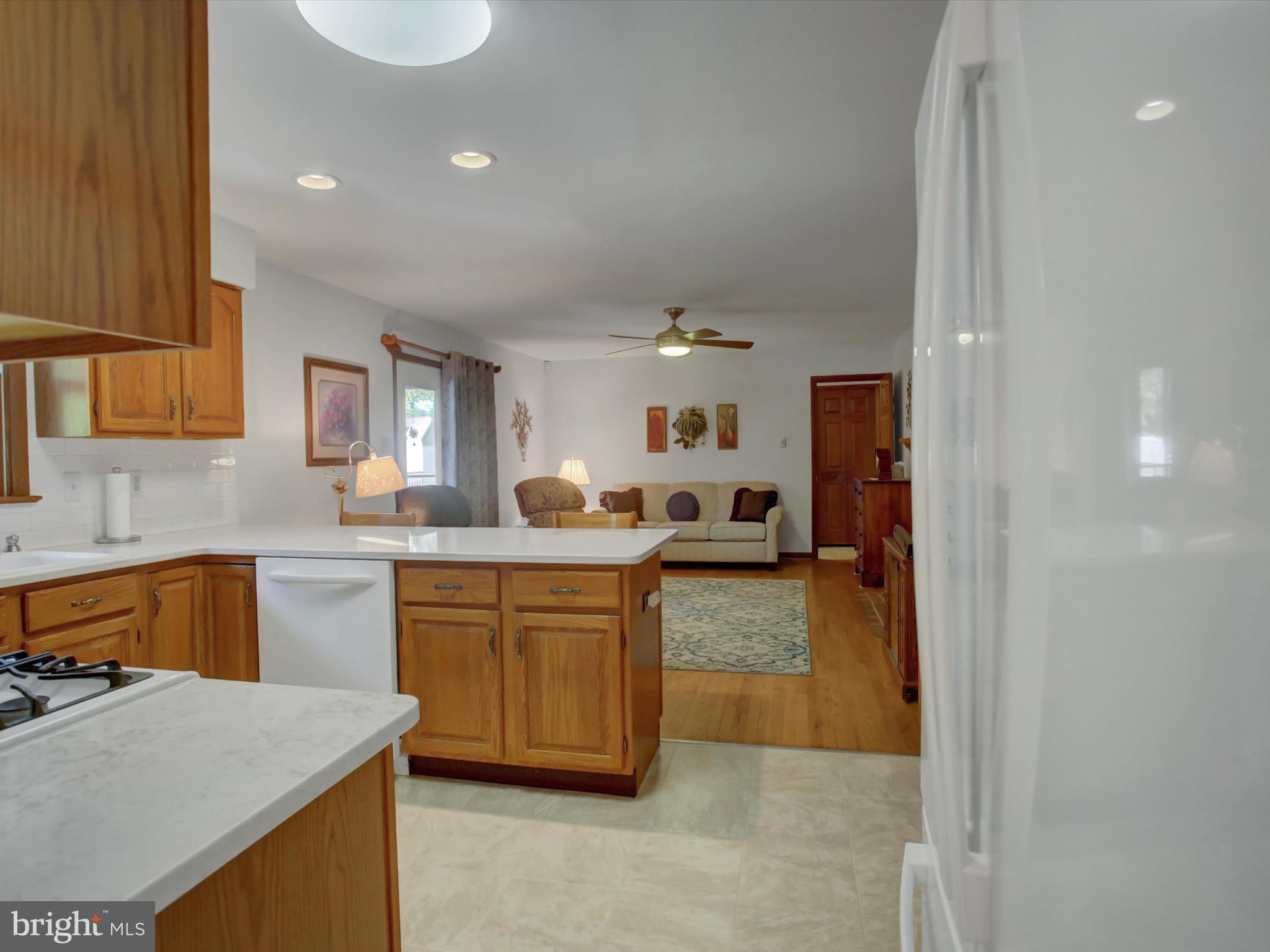 COLONIAL PARK EAST - Residential