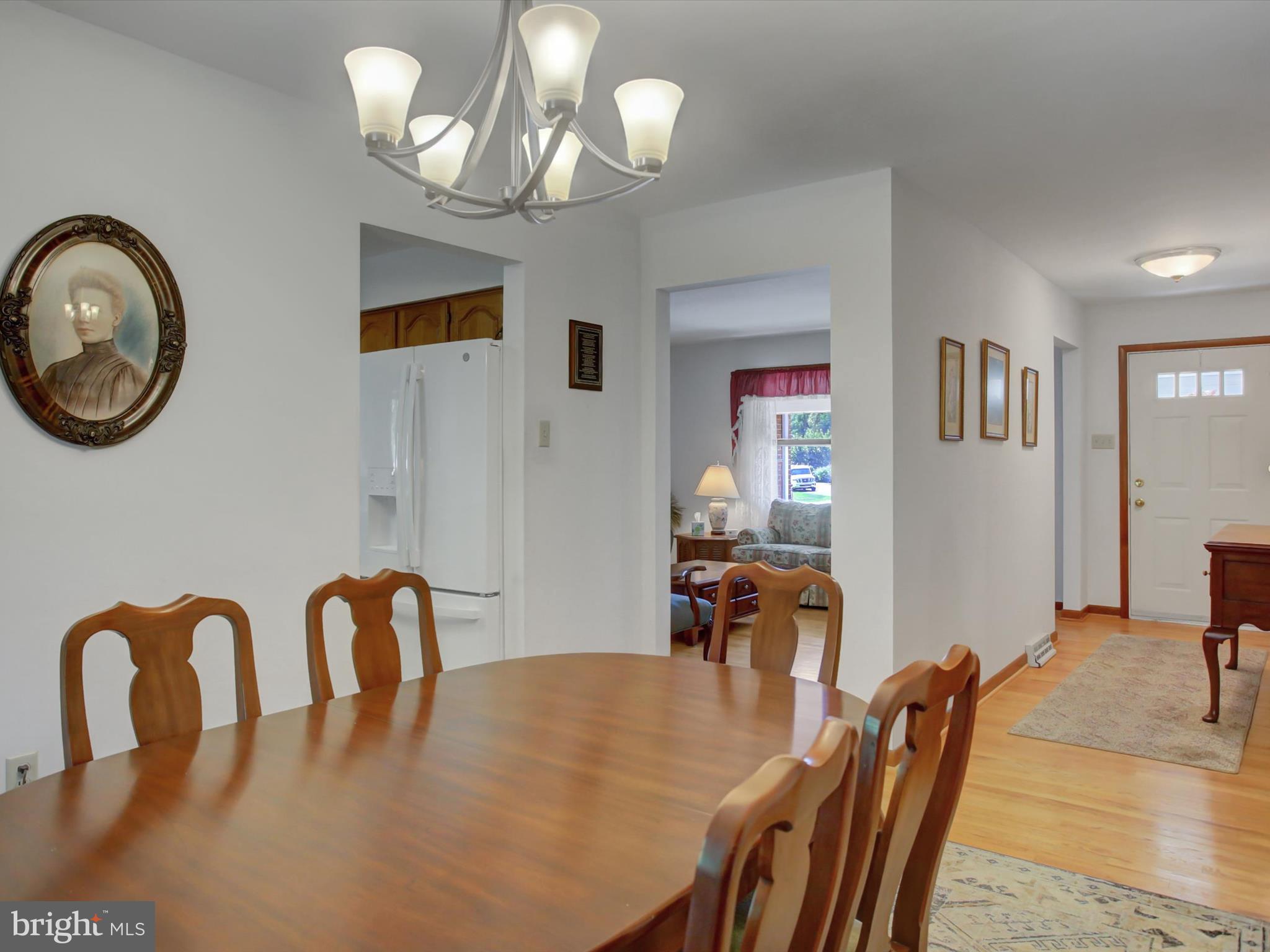 COLONIAL PARK EAST - Residential