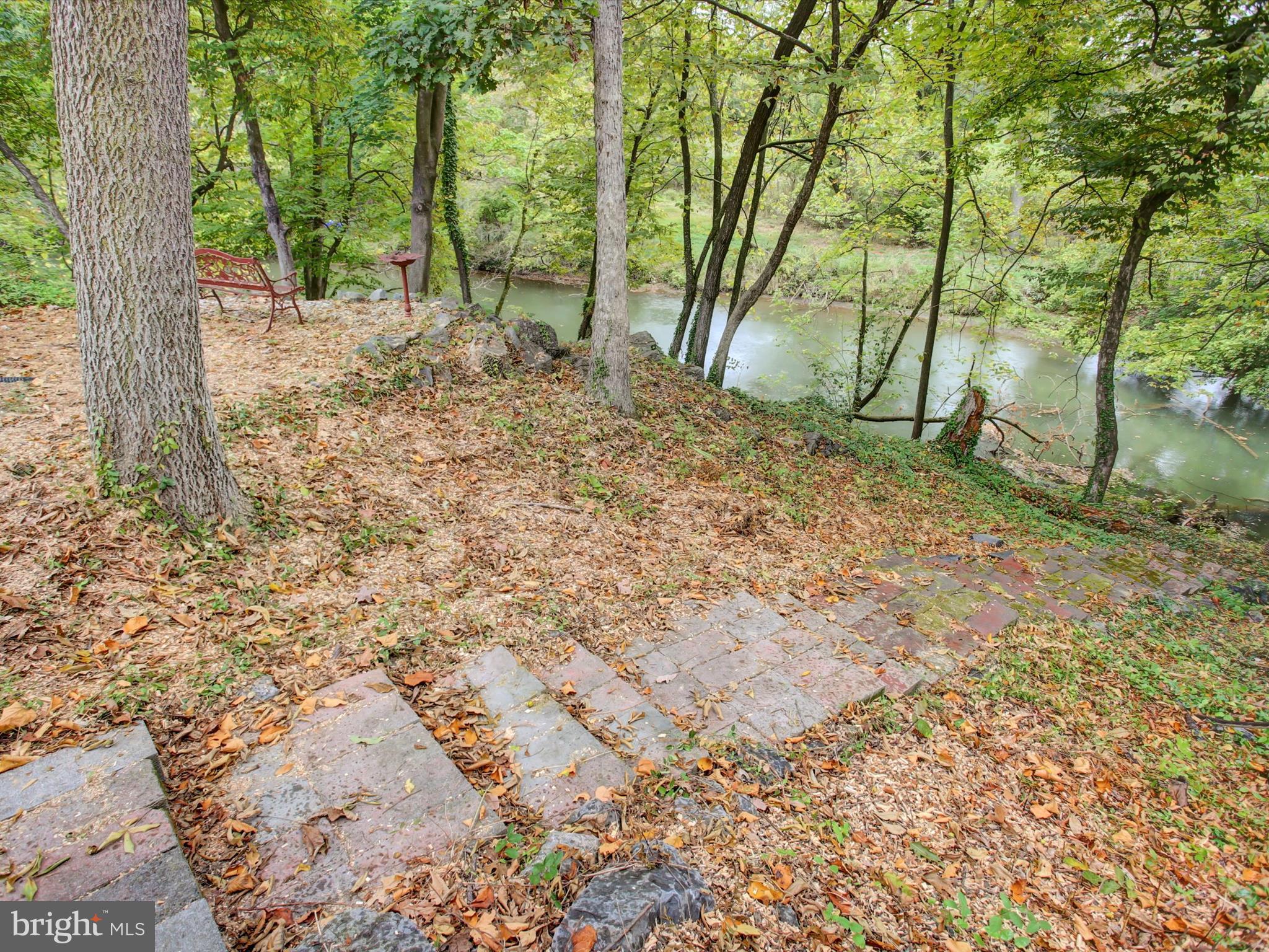 COLONIAL PARK EAST - Residential