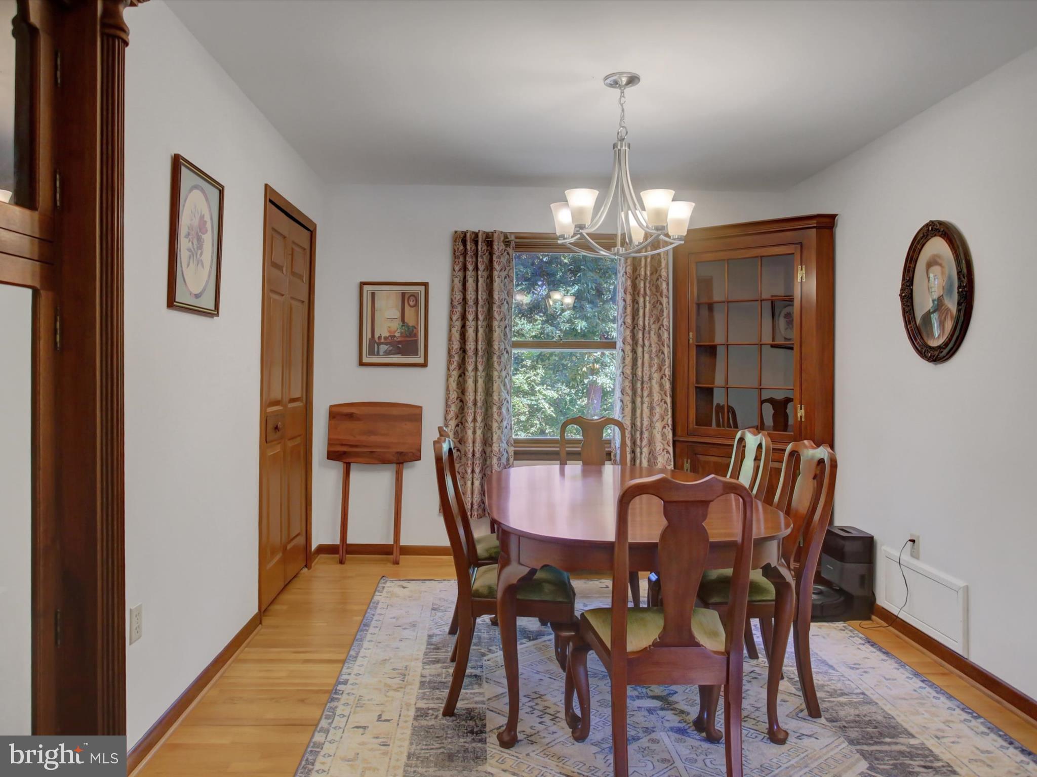 COLONIAL PARK EAST - Residential