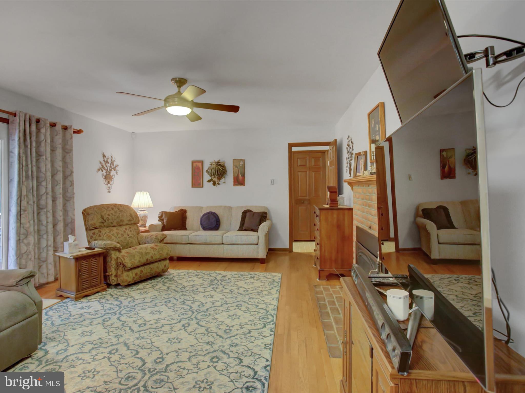 COLONIAL PARK EAST - Residential