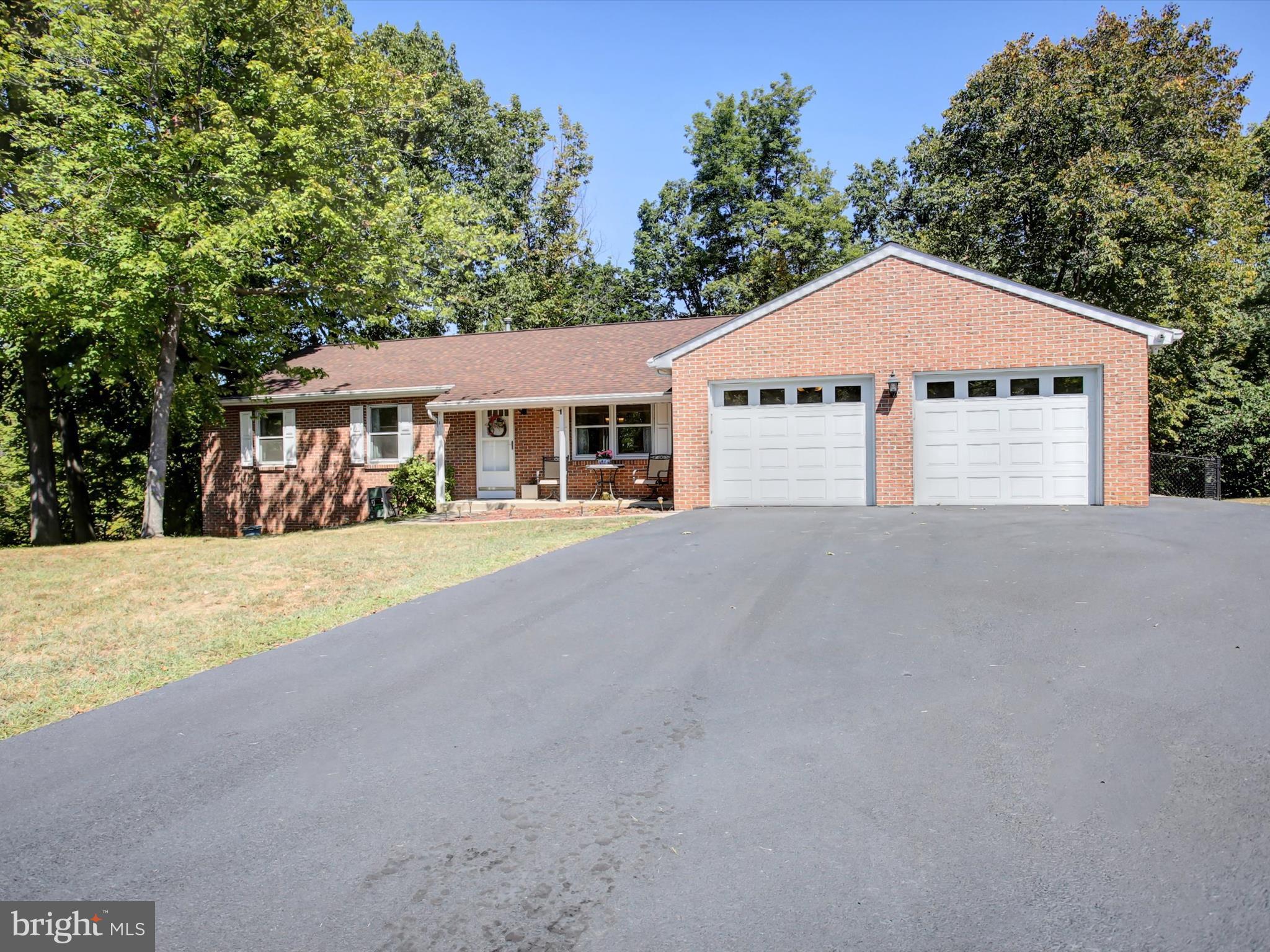 COLONIAL PARK EAST - Residential