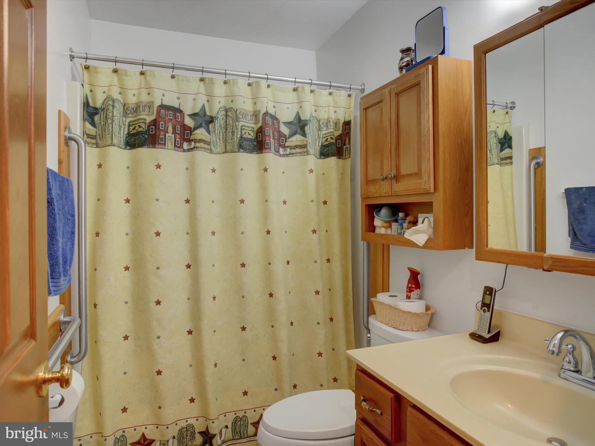 COLONIAL PARK EAST - Residential