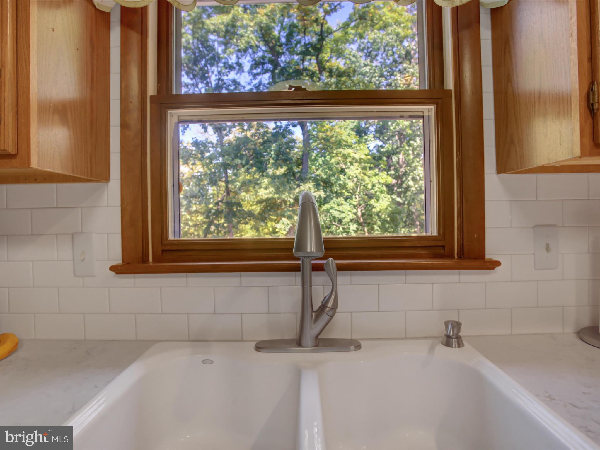 COLONIAL PARK EAST - Residential