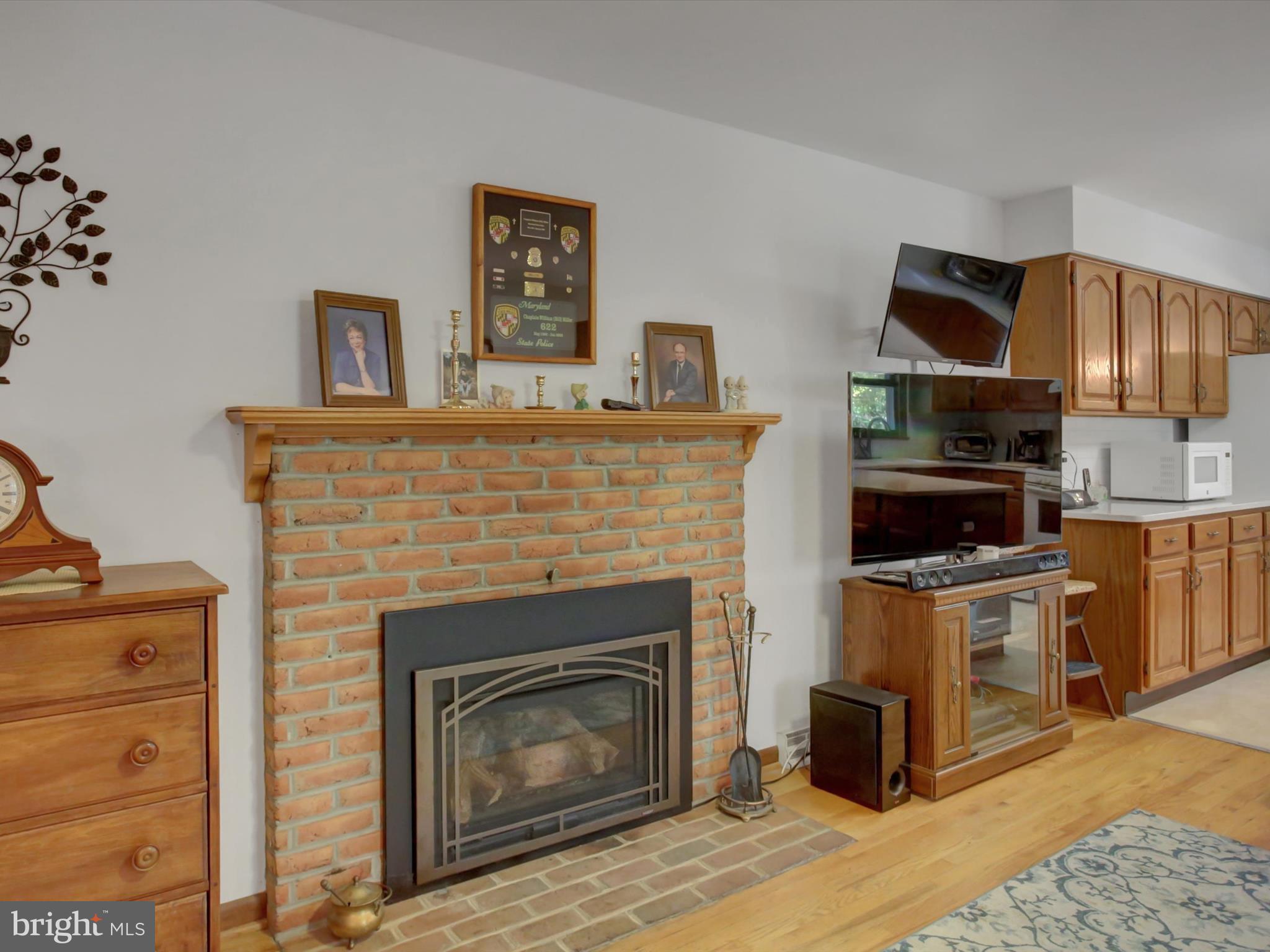 COLONIAL PARK EAST - Residential