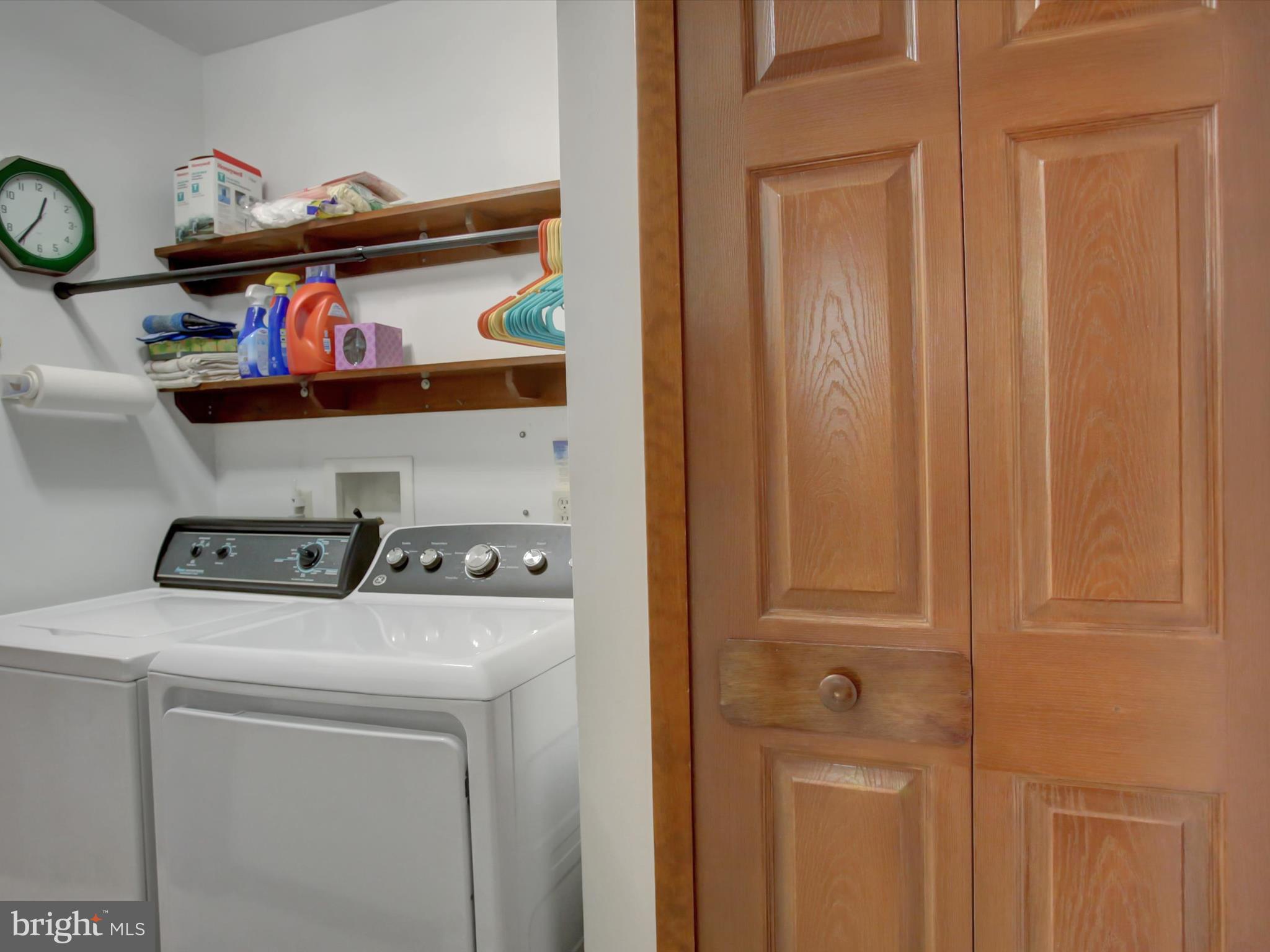 COLONIAL PARK EAST - Residential