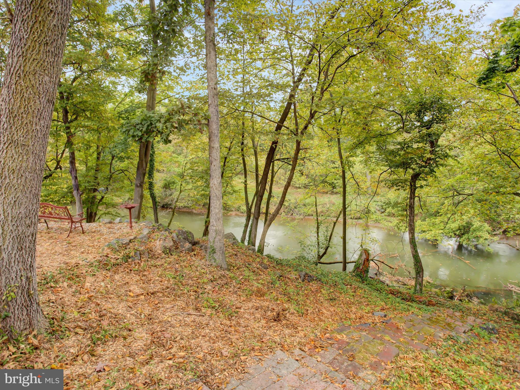 COLONIAL PARK EAST - Residential