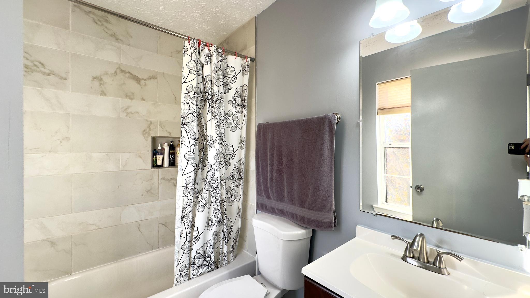 OXFORD LANDING - Residential