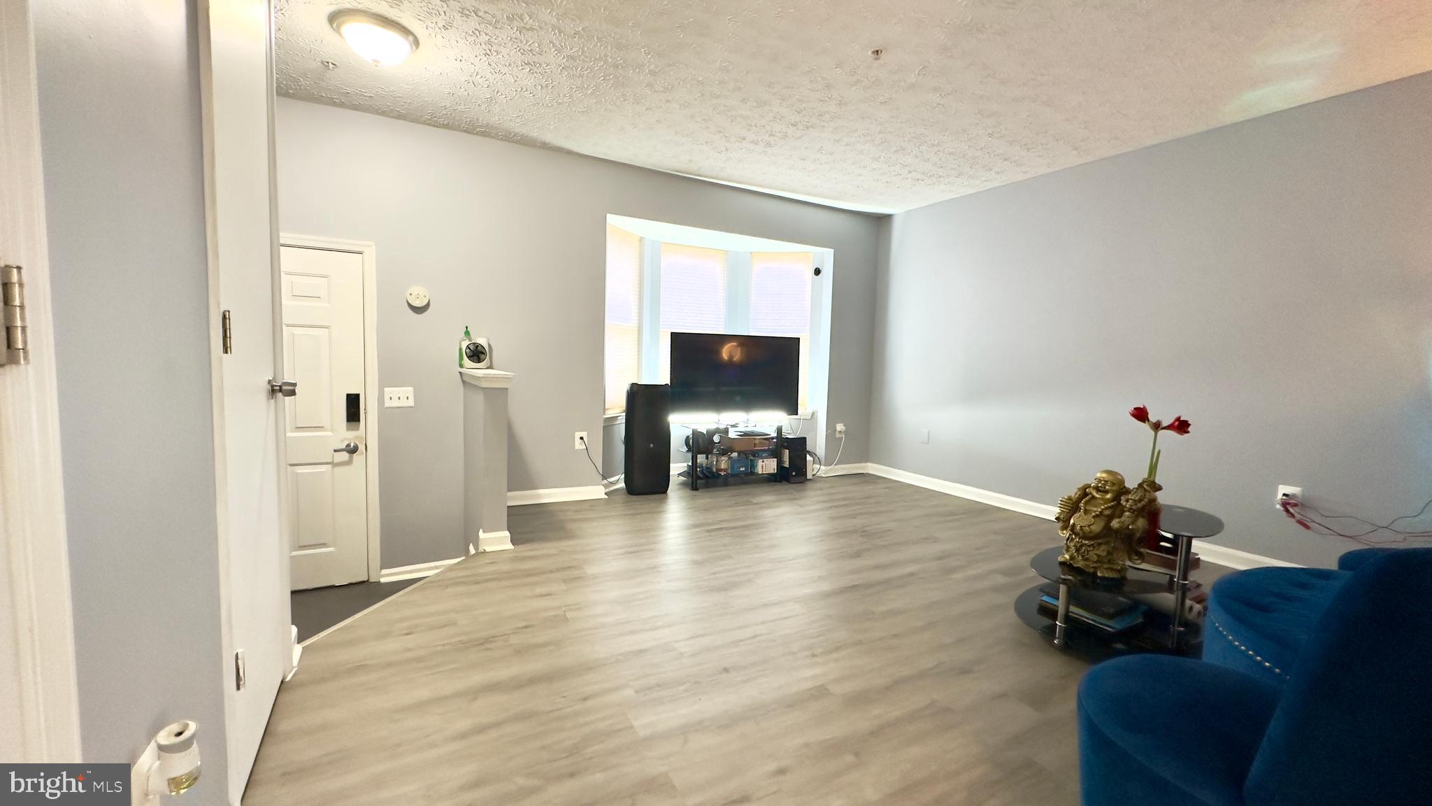 OXFORD LANDING - Residential