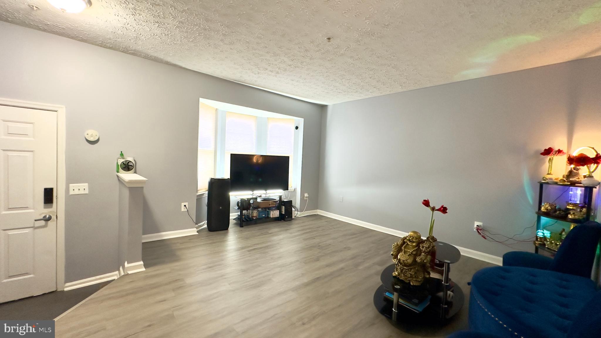 OXFORD LANDING - Residential