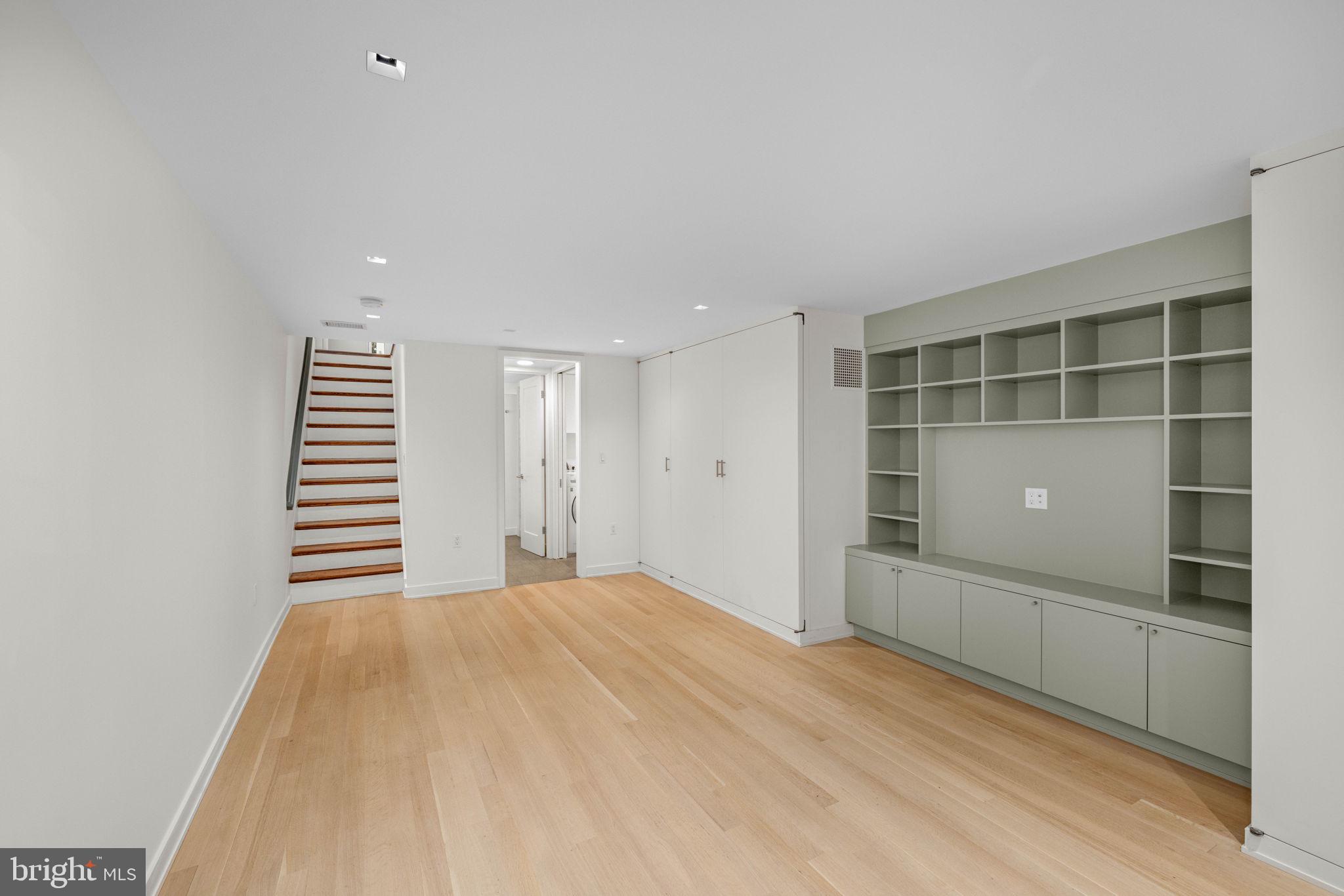 GEORGETOWN - Residential